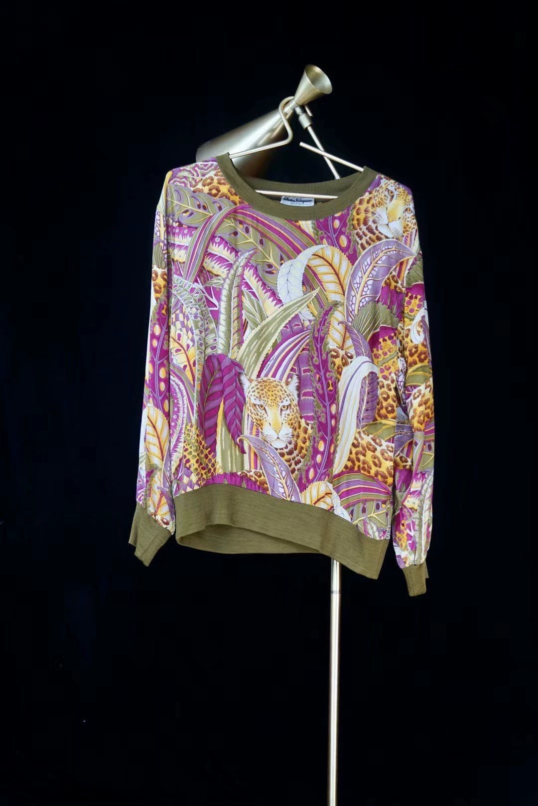 Salvatore Ferragamo Ferragamo Vintage Tropical Jungle Cheetah Silk Top Size L / US 10 / IT 46 - 9 Thumbnail