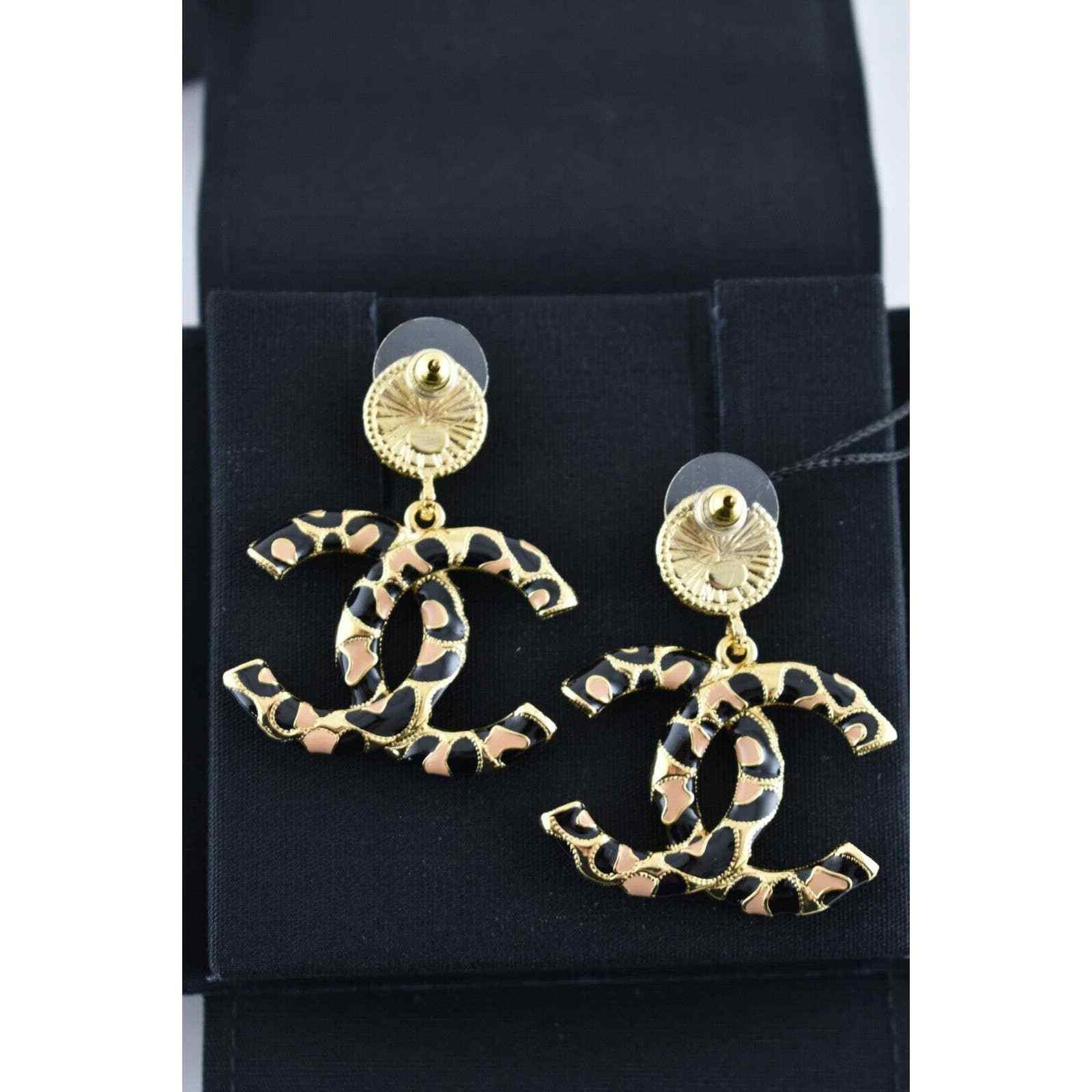 Chanel Chanel Gold Beige Pearl CC Dangle Drop Statement Earring Size ONE SIZE - 10 Thumbnail