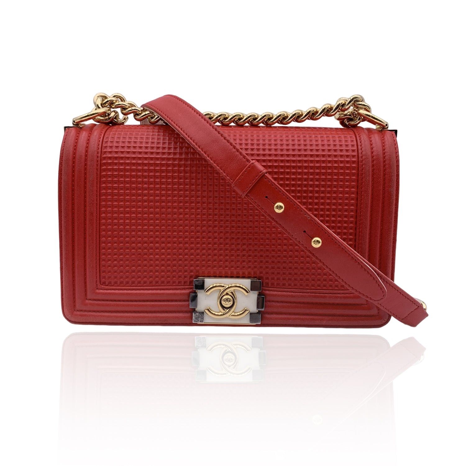 image of Chanel Chanel Shoulder Bag Boy in Red, Women's
