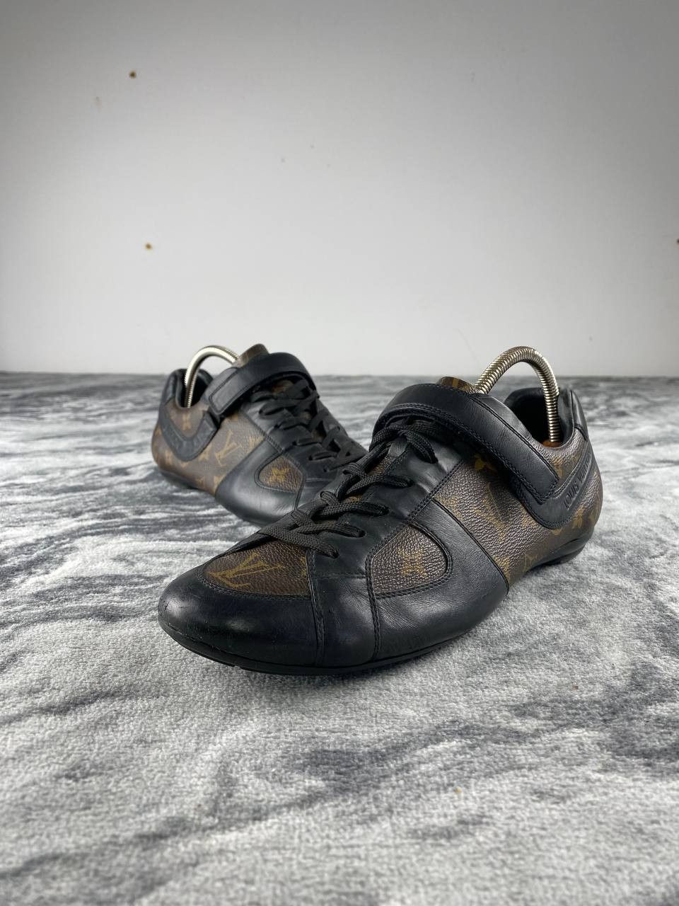 Louis Vuitton Louis Vuitton Globe Trotter Monogram Leather Sneakers Size US 9.5 / EU 42-43 - 1 Thumbnail