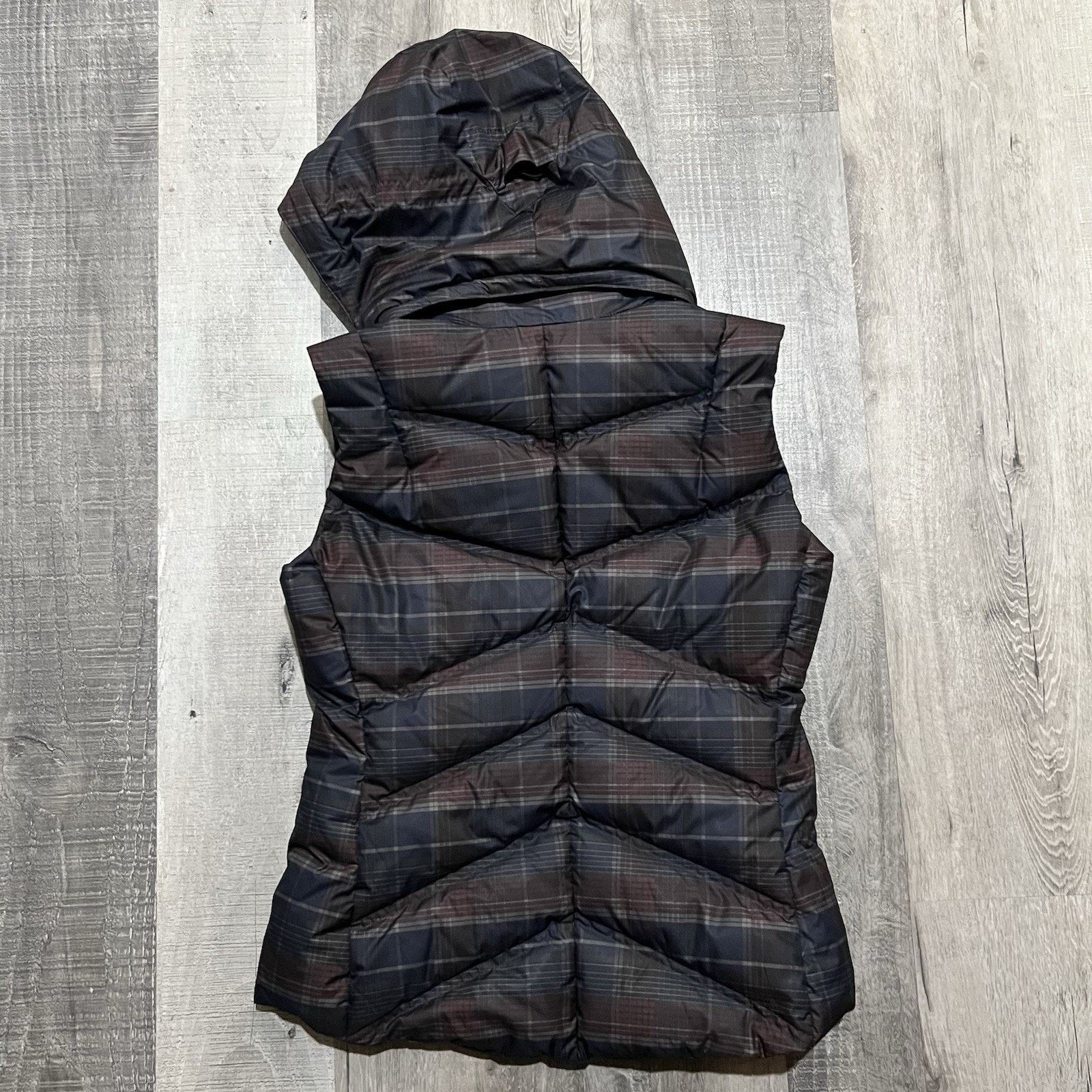 Patagonia Patagonia Down With It Vest Women Size Small Puffer Jacket Size S / US 4 / IT 40 - 2 Thumbnail