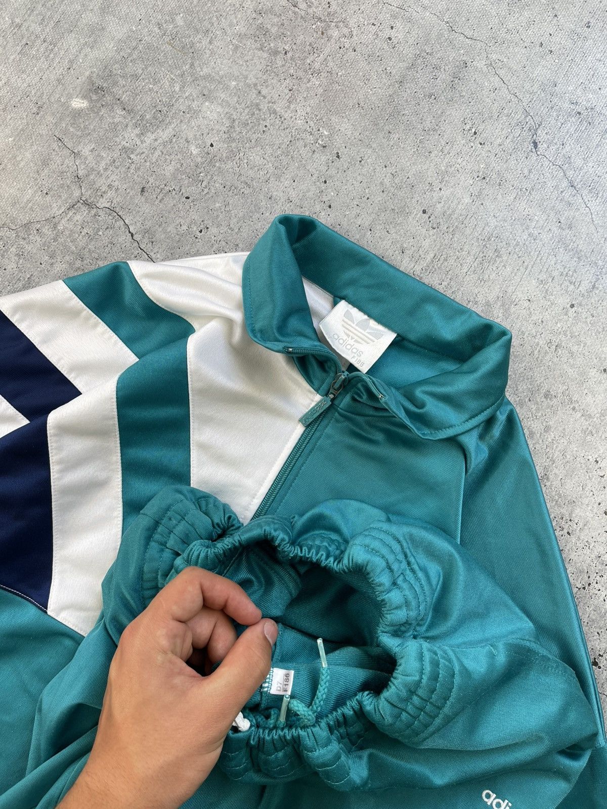 Adidas Adidas Vintage Track Suit Jacket 90s Embroidered Logo Size US XL / EU 56 / 4 - 7 Thumbnail