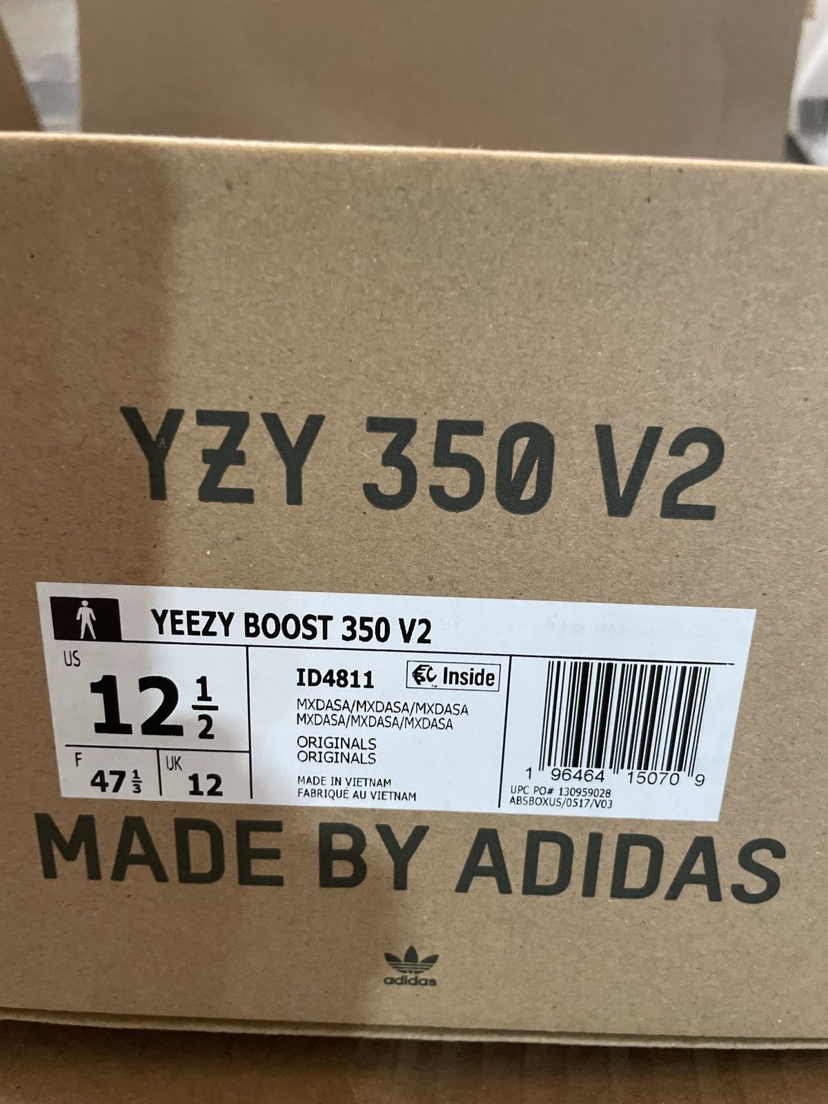 YEEZY BOOST 350 V2 in Grey Marble Size 12.5 (ID4811)