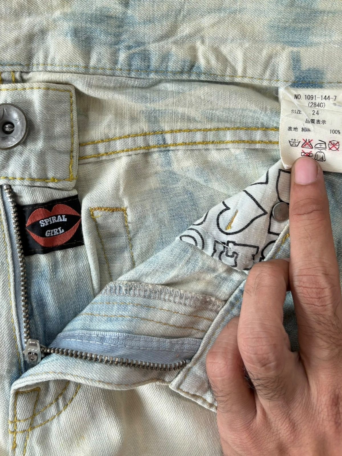 Levi's Vintage Japanese Brand Bleached Distress Bootcut Jeans Size 32" / US 10 / IT 46 - 5 Thumbnail