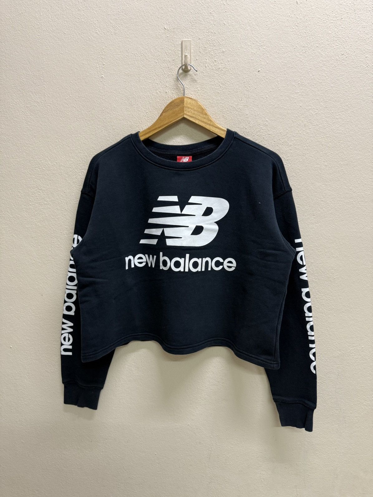 New Balance New Balance Big Logo Cropped Sweatshirt Size M / US 6-8 / IT 42-44 - 16 Thumbnail