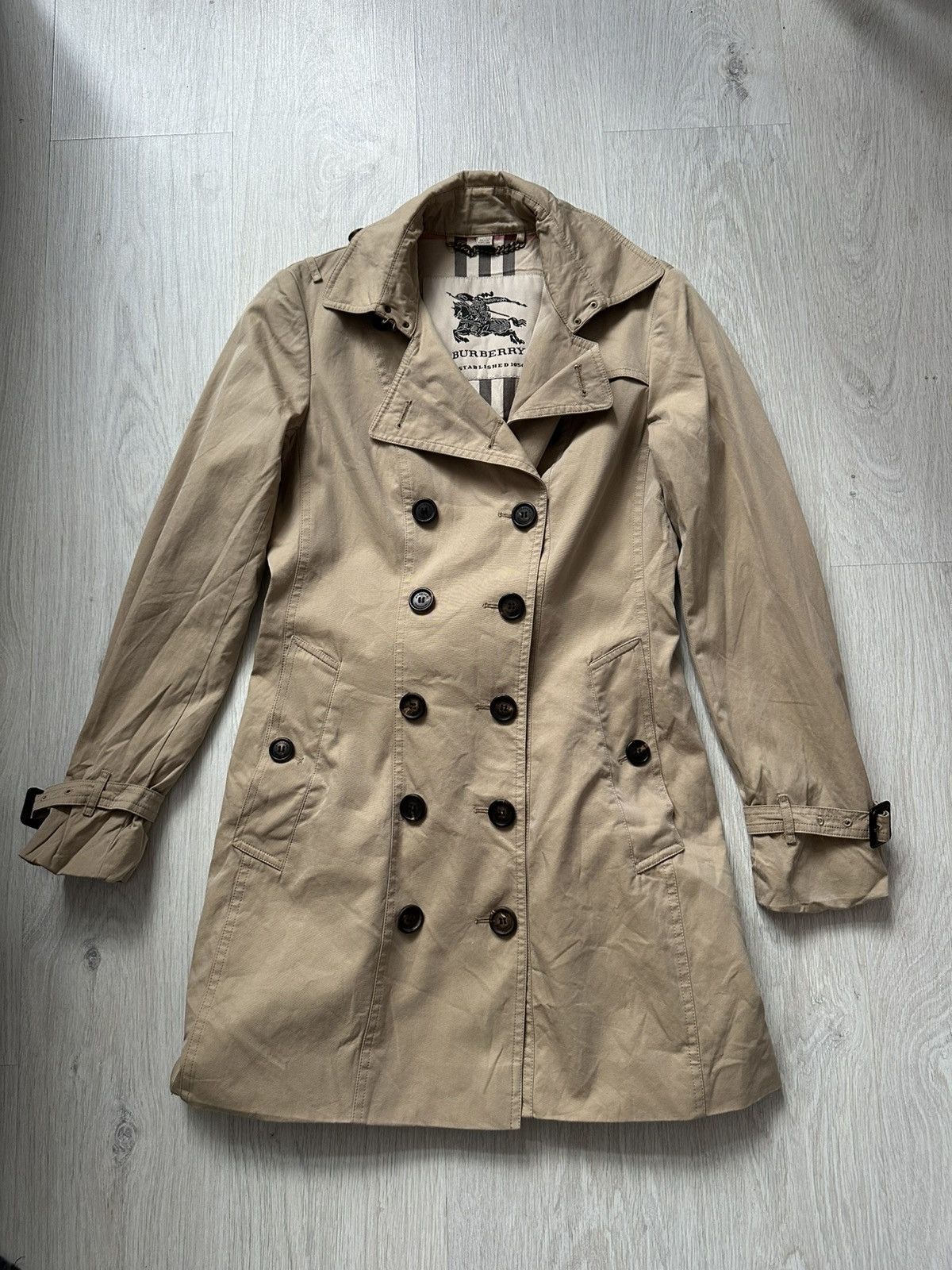 Burberry Vintage Burberry Womens trench Coat Size M / US 6-8 / IT 42-44 - 1 Thumbnail