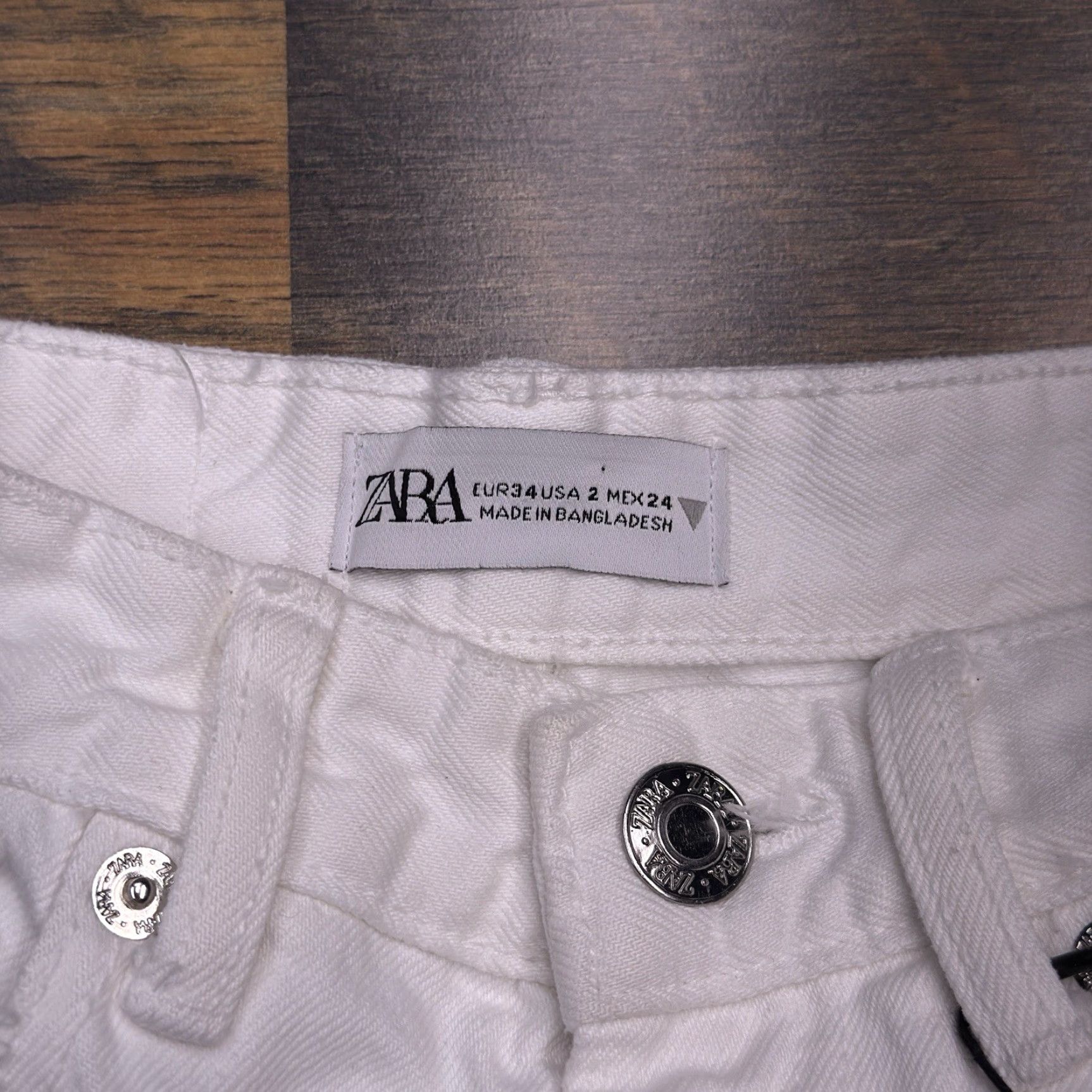 Zara Zara Jeans Womens 2 White Wide-Leg High Rise 32.5in Inseam Distressed 5-Pocket Denim Bohemian City Shirt? Size 26" / US 2 / IT 38 - 4 Thumbnail
