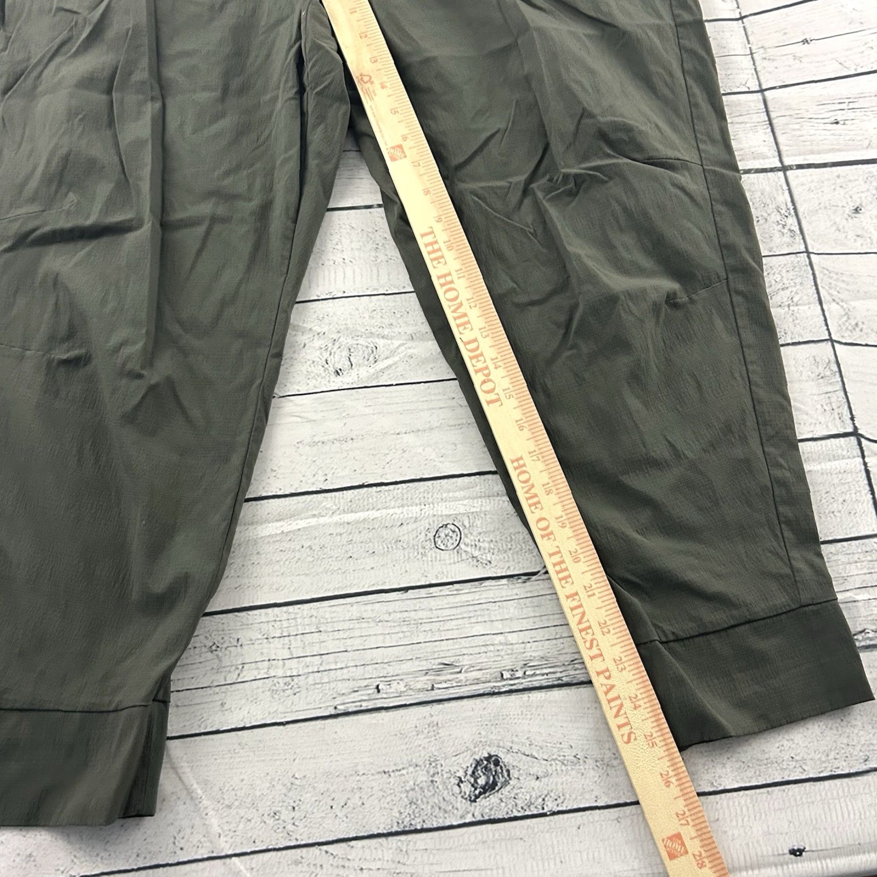 Athleta Athleta Trekkie Jogger Pants Women's 18 Green Zip Pocket Athletic Pants Boys? Size 40" / US 18 - 2 Thumbnail