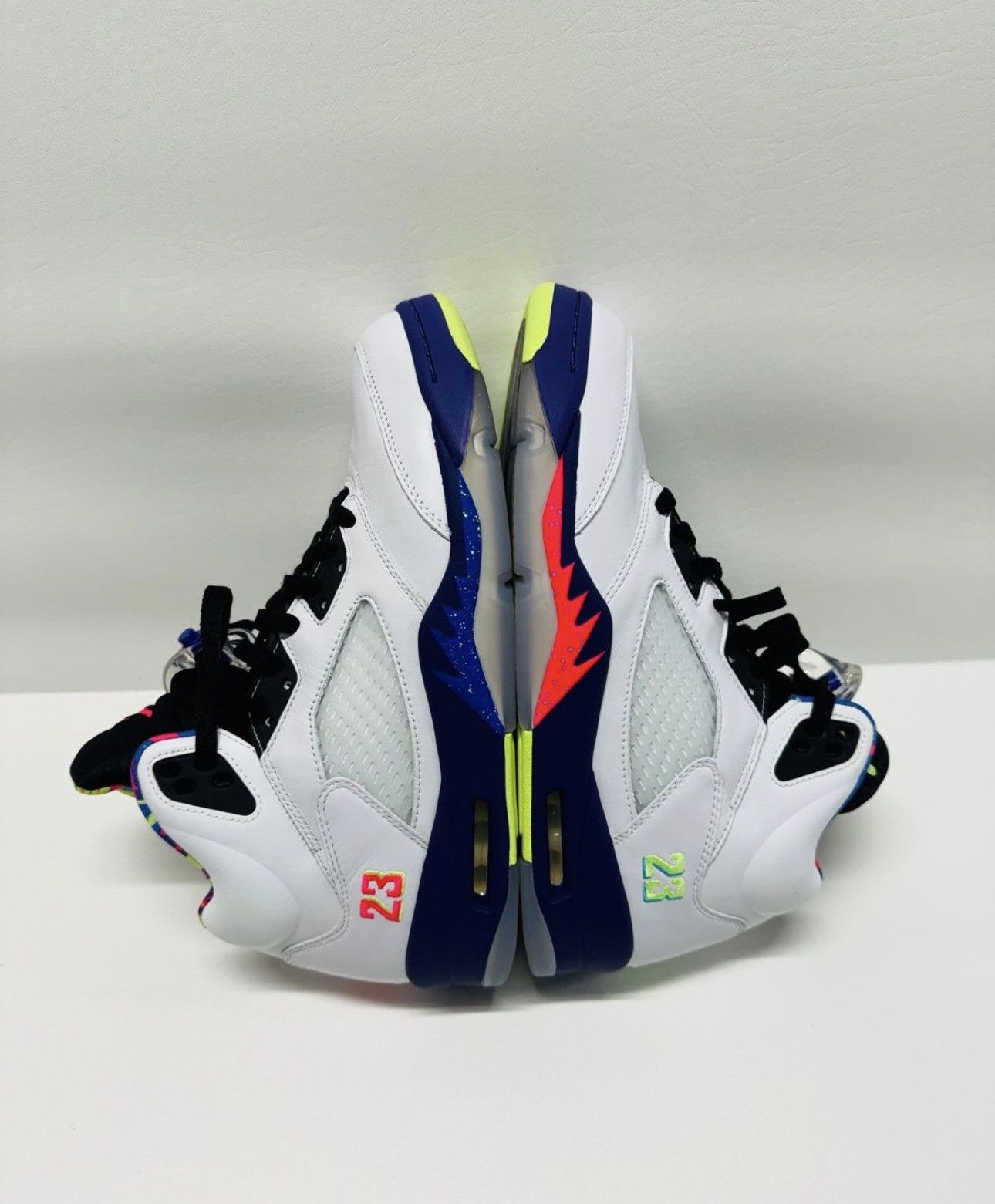 Jordan Brand Air Jordan 5 Retro Alternate Bel-Air 2020 Size US 9.5 / EU 42-43 - 2 Thumbnail