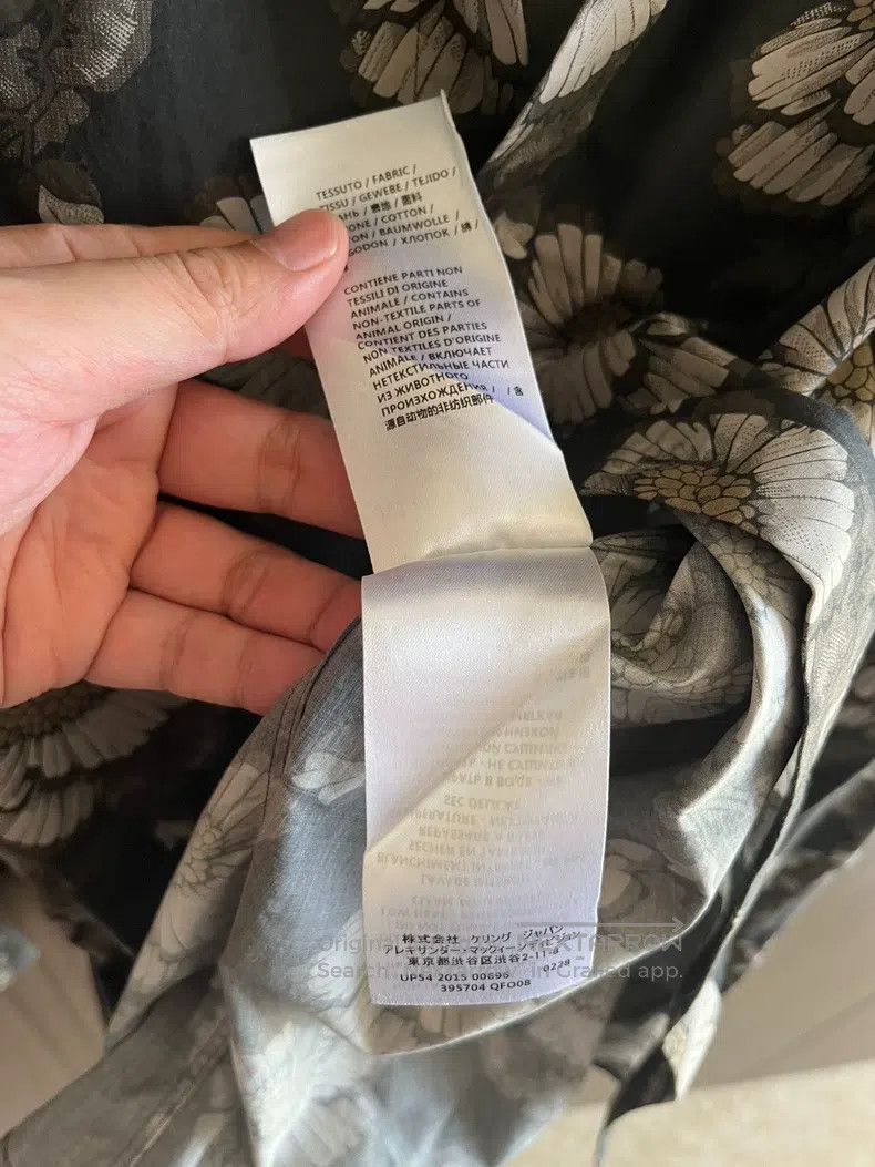 Alexander McQueen Alexander Mcqueen Show-style shirt Size US S / EU 44-46 / 1 - 6 Thumbnail