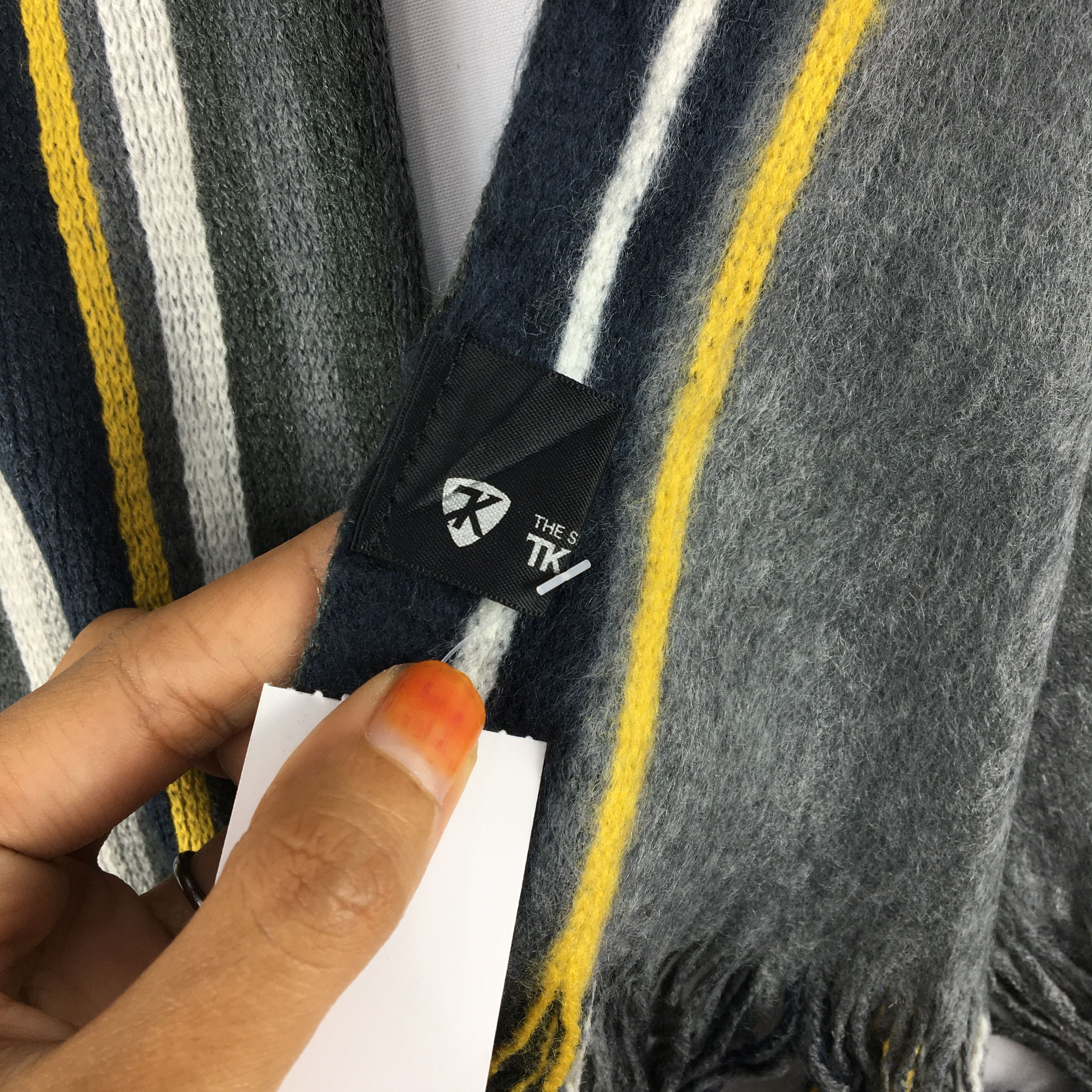 Japanese Brand Vintage Takeo Kikuchi Scarf Muffler Knitted Wool Scarves . Size ONE SIZE - 4 Thumbnail