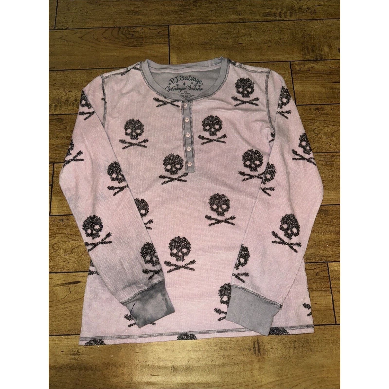 Salvage × Vintage P.J. Salvage Vintage Velour Skull Henley Shirt Pink L Size L / US 10 / IT 46 - 1 Thumbnail