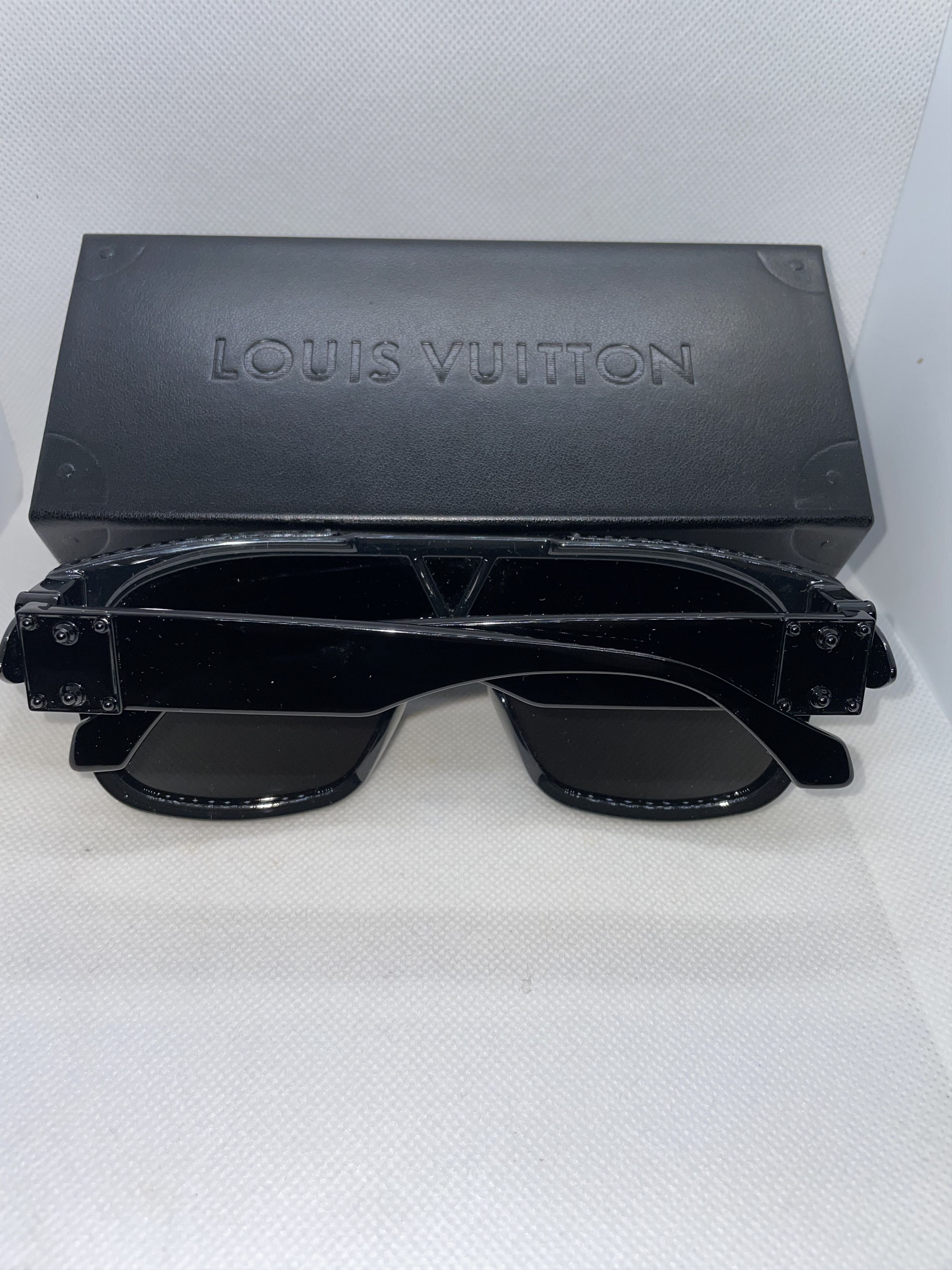 Louis Vuitton Louis Vuitton 1.1 millionaires mask Size ONE SIZE - 3 Thumbnail