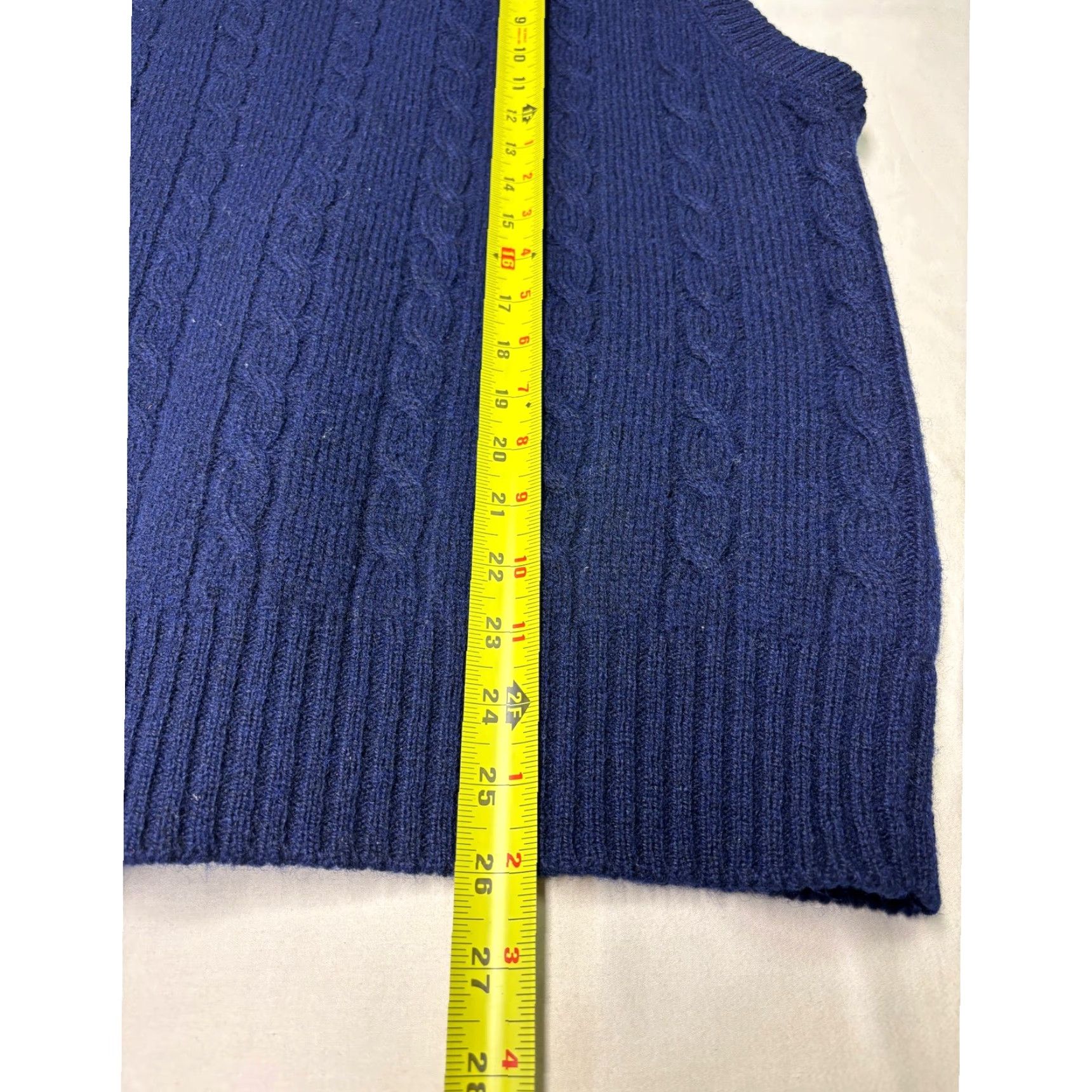 Vintage VINTAGE Christopher Hayes Mens Navy Blue 100% Wool Cable Knit Sweater Vest L Size US L / EU 52-54 / 3 - 4 Thumbnail