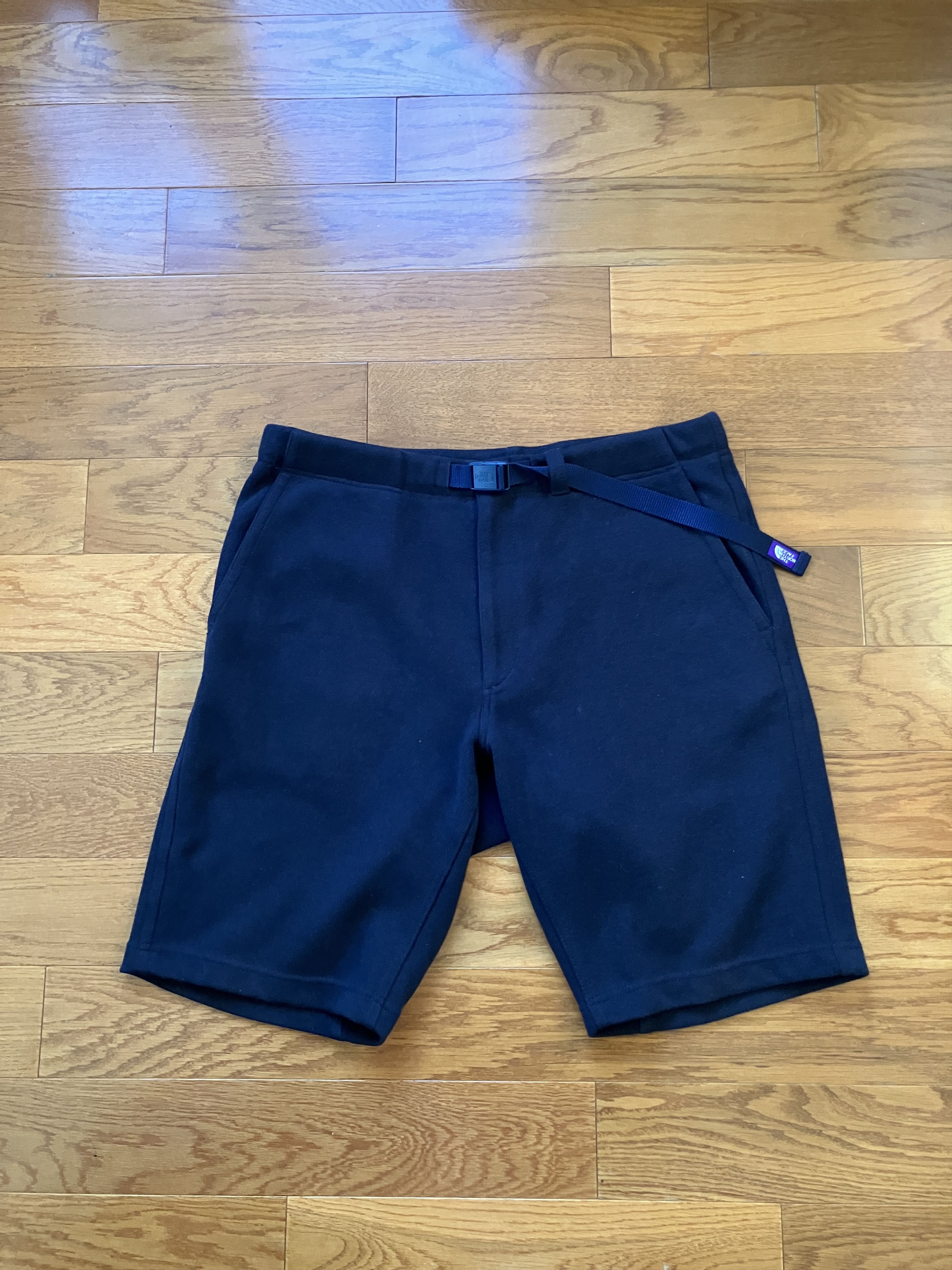 Mountain Sweat Shorts - Large - Navy