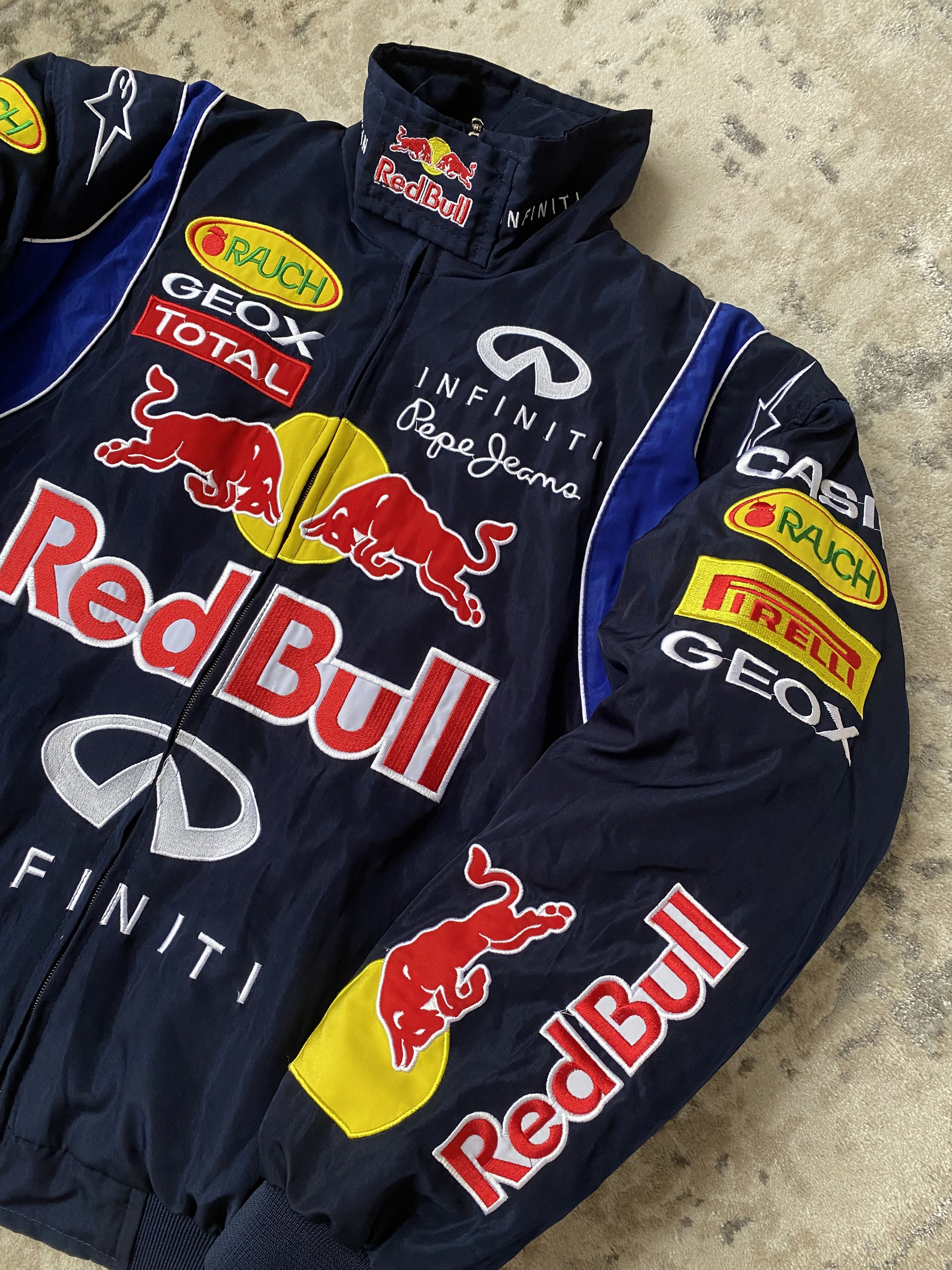 Formula 1 Vintage Red Bull Racing Team Formula One Racing Jacket Size US L / EU 52-54 / 3 - 12 Thumbnail