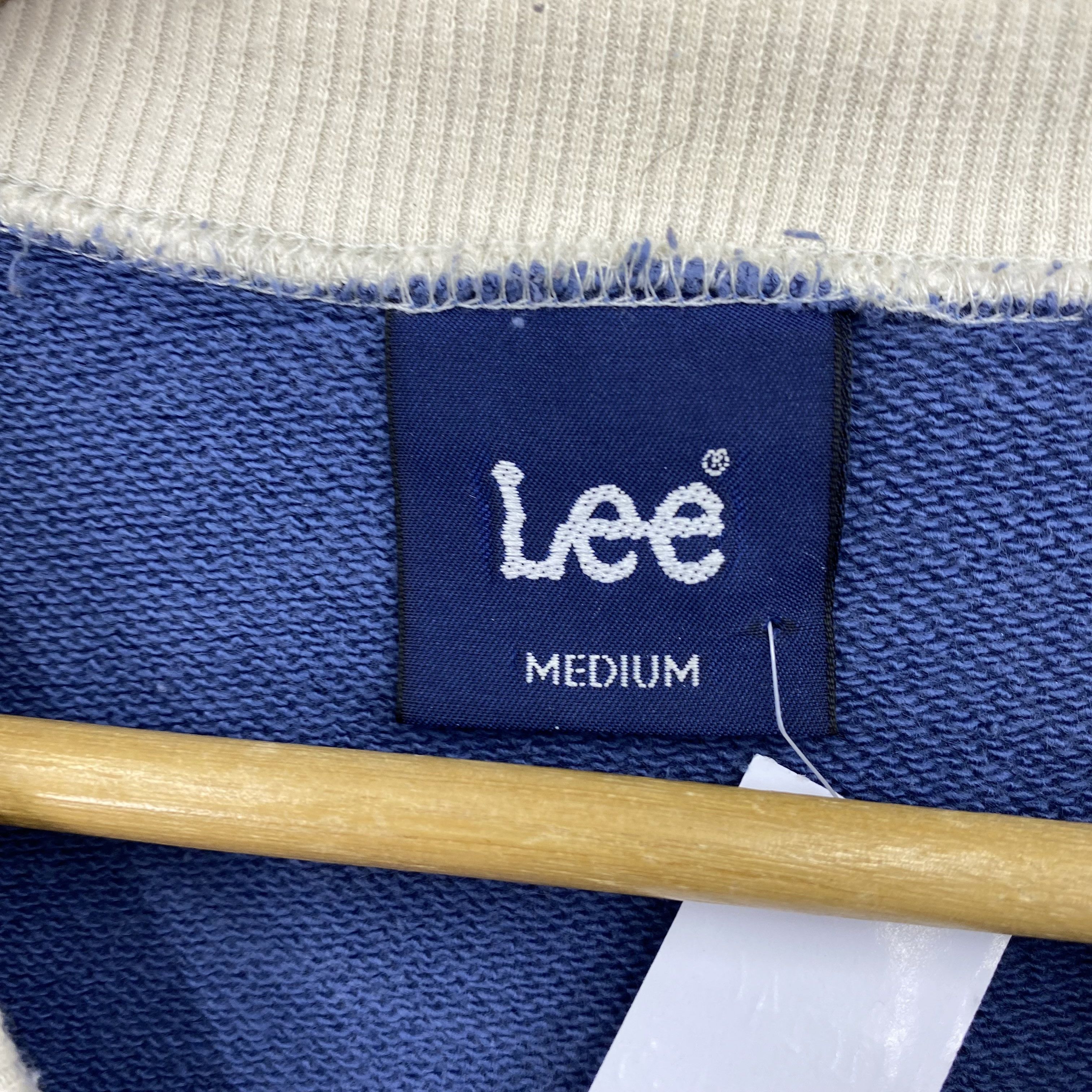 Lee Vintage 90s Lee Sweater Spell Out Script Sweatshirt Jumper Size US S / EU 44-46 / 1 - 7 Thumbnail