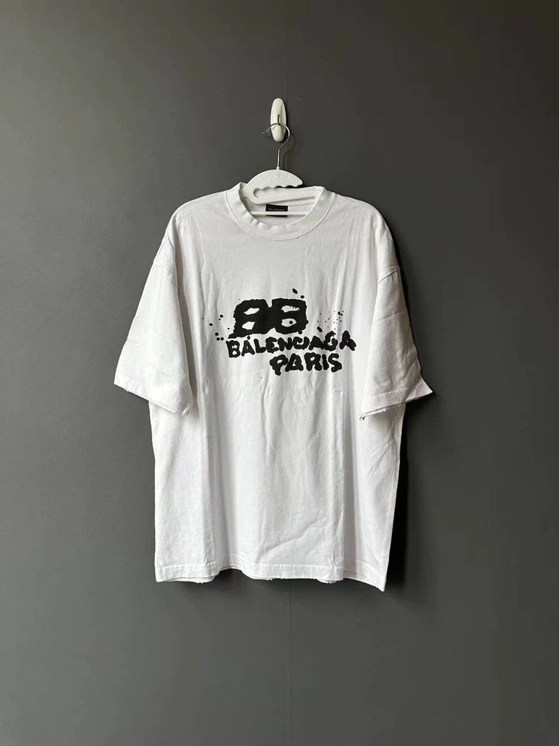 Balenciaga Balenciaga Graffiti Short Sleeve Size US S / EU 44-46 / 1 - 1 Thumbnail