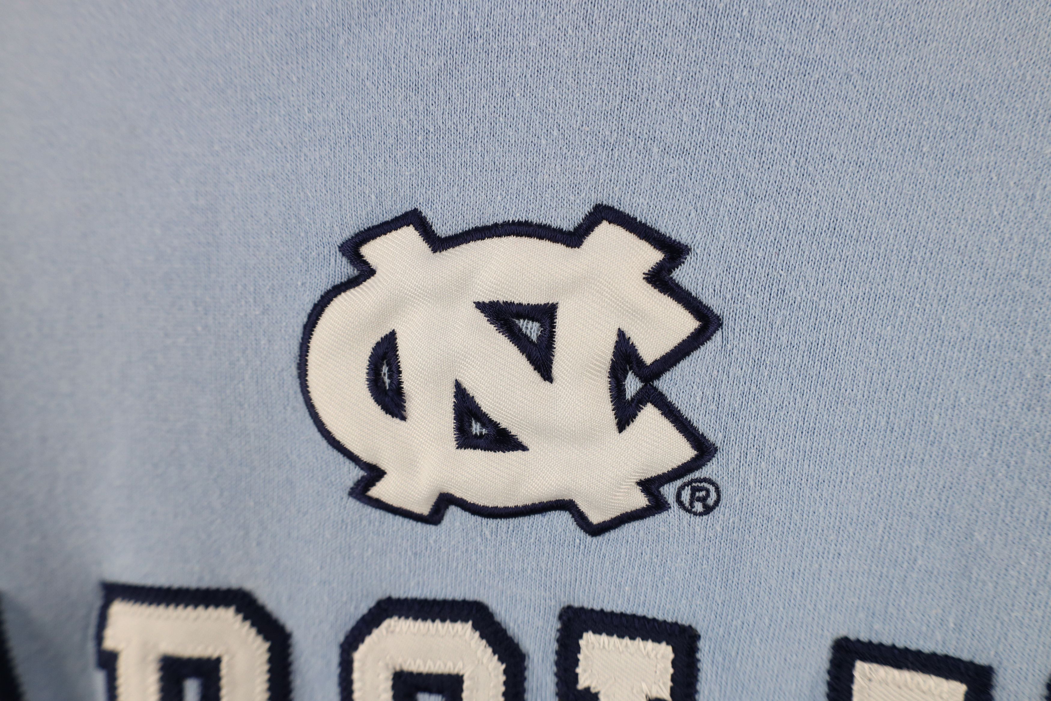 Vintage Vintage 90s University of North Carolina Hoodie Sweatshirt Size US L / EU 52-54 / 3 - 5 Thumbnail