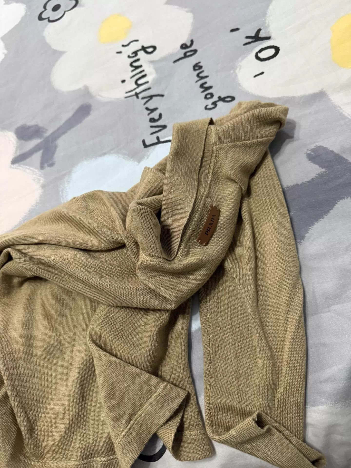 Prada PRADA Wool Silk Crewneck Top Khaki Green 9/10 Size XS / US 0-2 / IT 36-38 - 8 Thumbnail