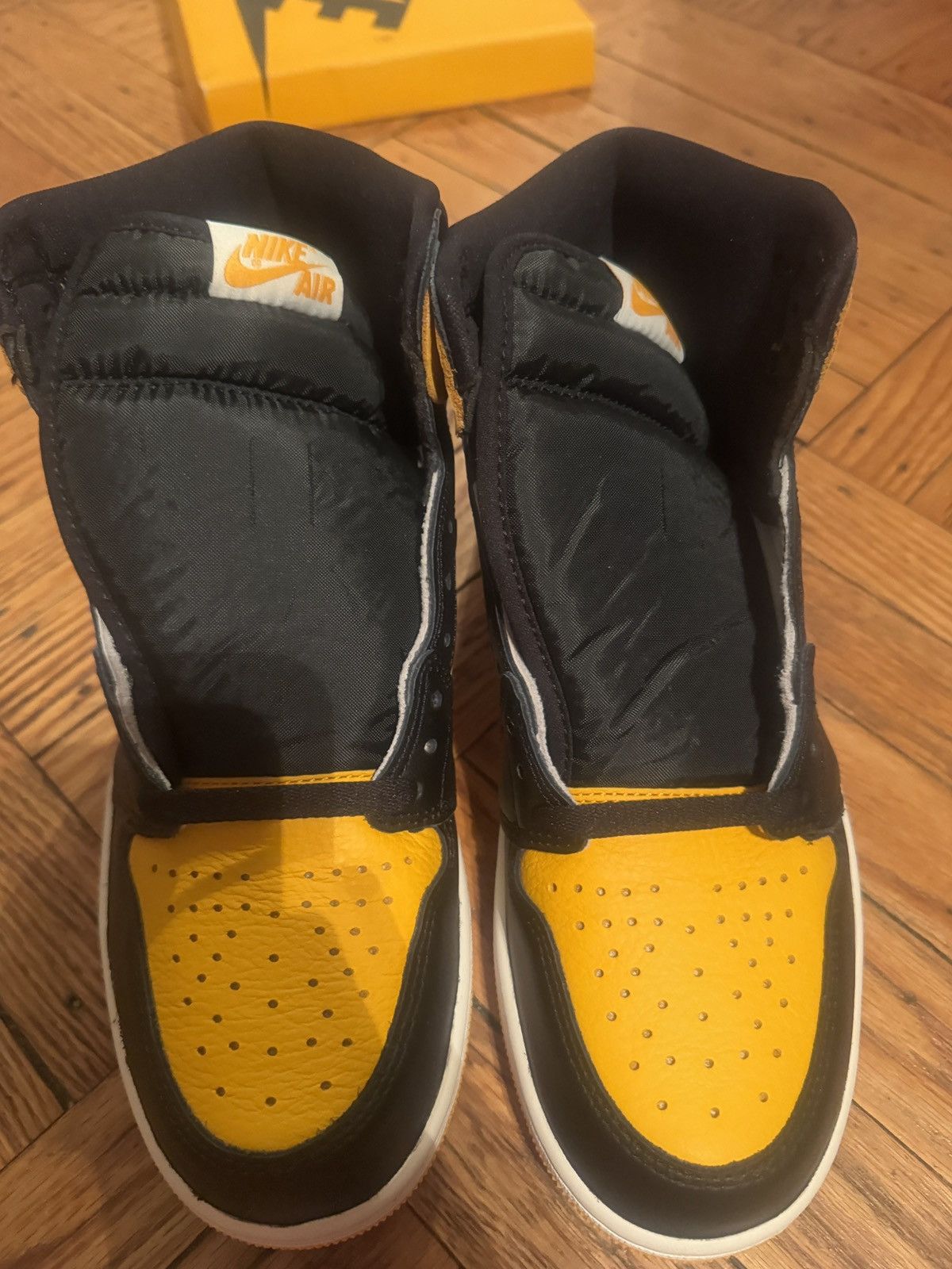 Nike air jordan retro high OG yellow Size US 9 / EU 42 - 3 Thumbnail