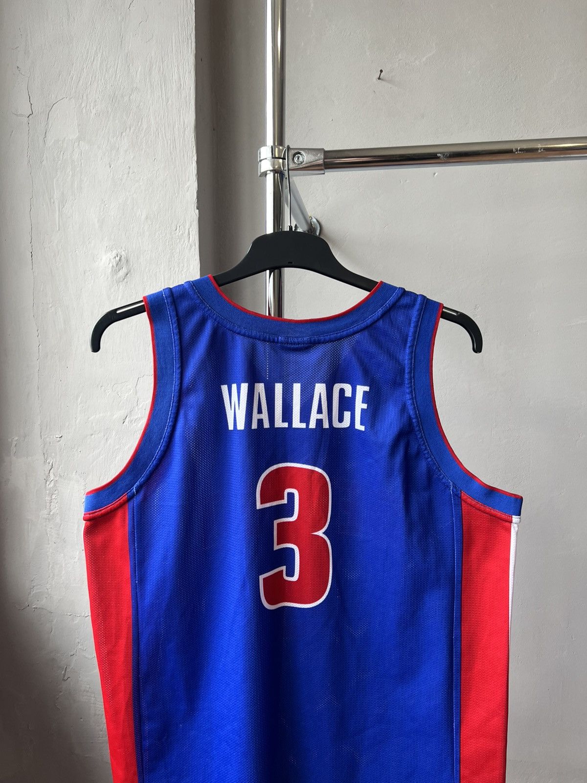 NBA 90’s Detroit Pistons #3 Wallace NBA Basketball jersey Size US XL / EU 56 / 4 - 12 Thumbnail