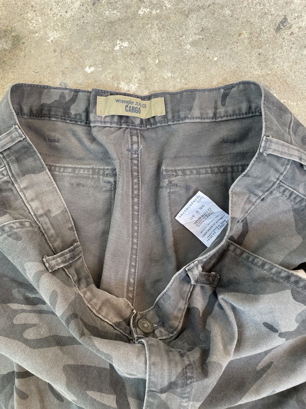 Other Wrangler Black Camo Baggy Size US 36 / EU 52 - 3 Thumbnail