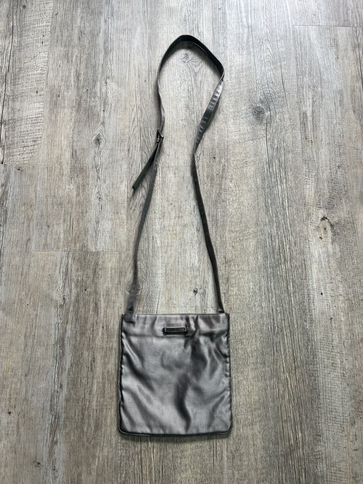 PRADA archive shoulder bag gray y2k archive PRADA レザーショルダー 