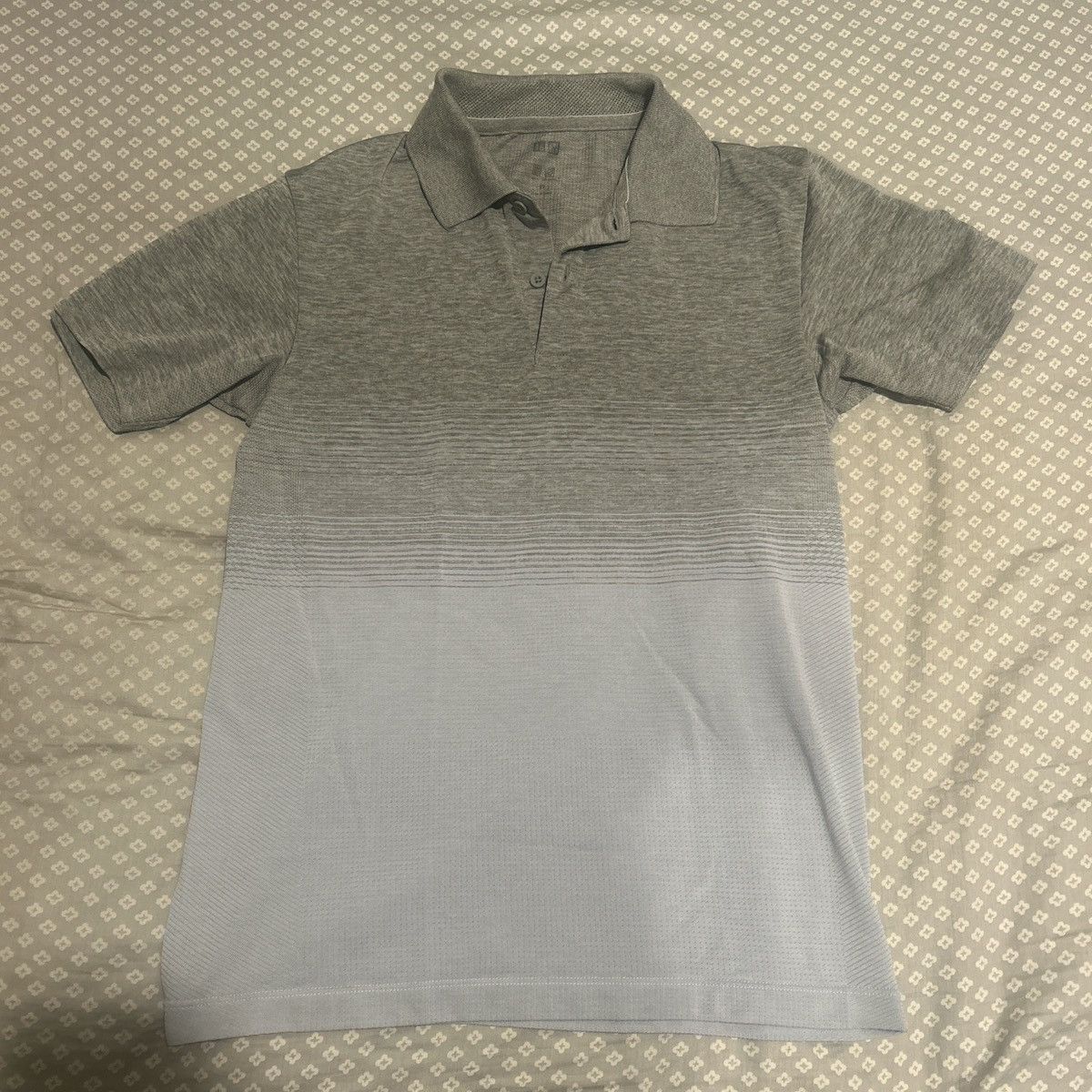 Uniqlo Gray and White Uniqlo Dry Fit Polo shirt Size US XS / EU 42 / 0 - 1 Thumbnail