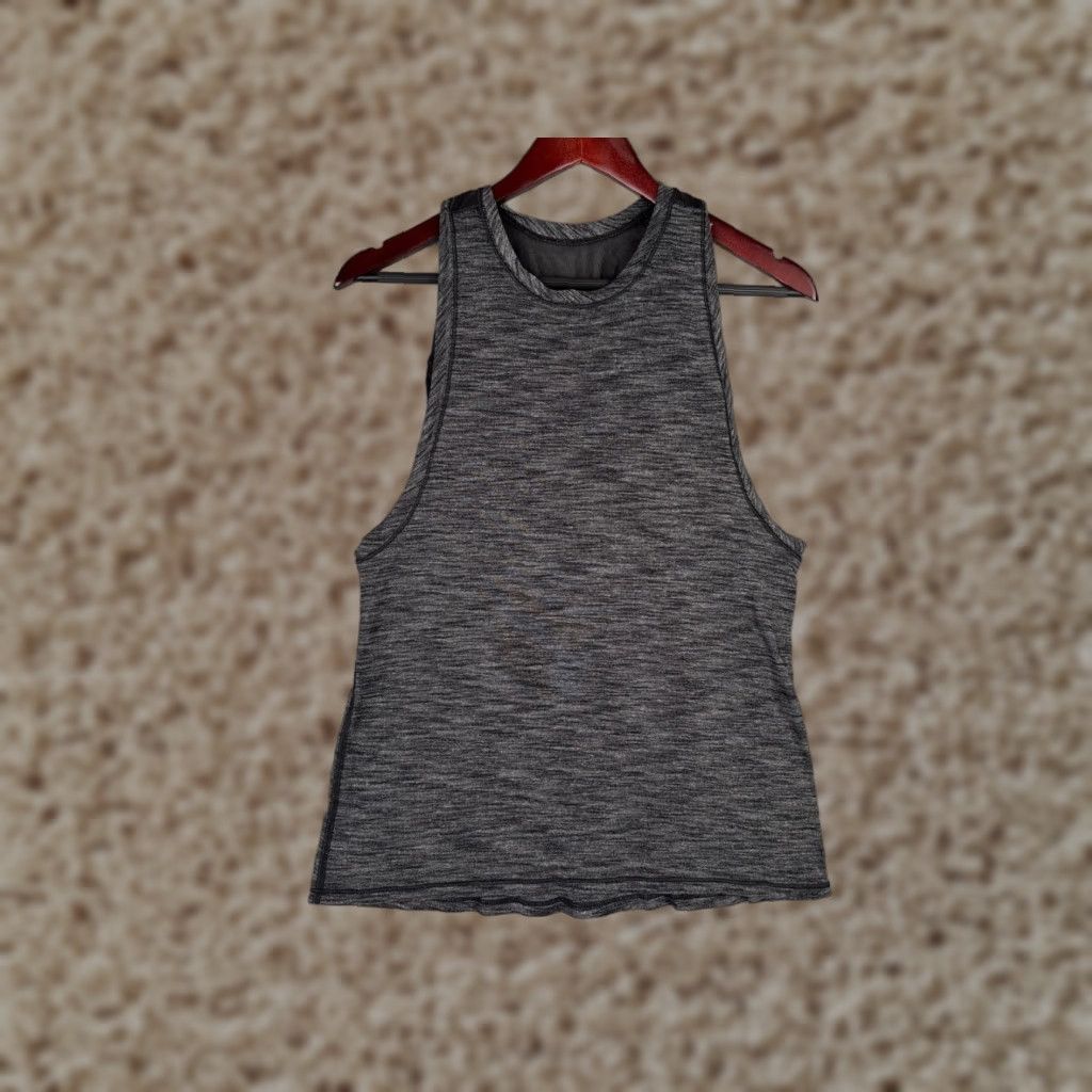 Lululemon Lululemon Shirt Women 6 Gray Heather Work The Circuit Tank Top Bult In Bra Size M / US 6-8 / IT 42-44 - 1 Thumbnail