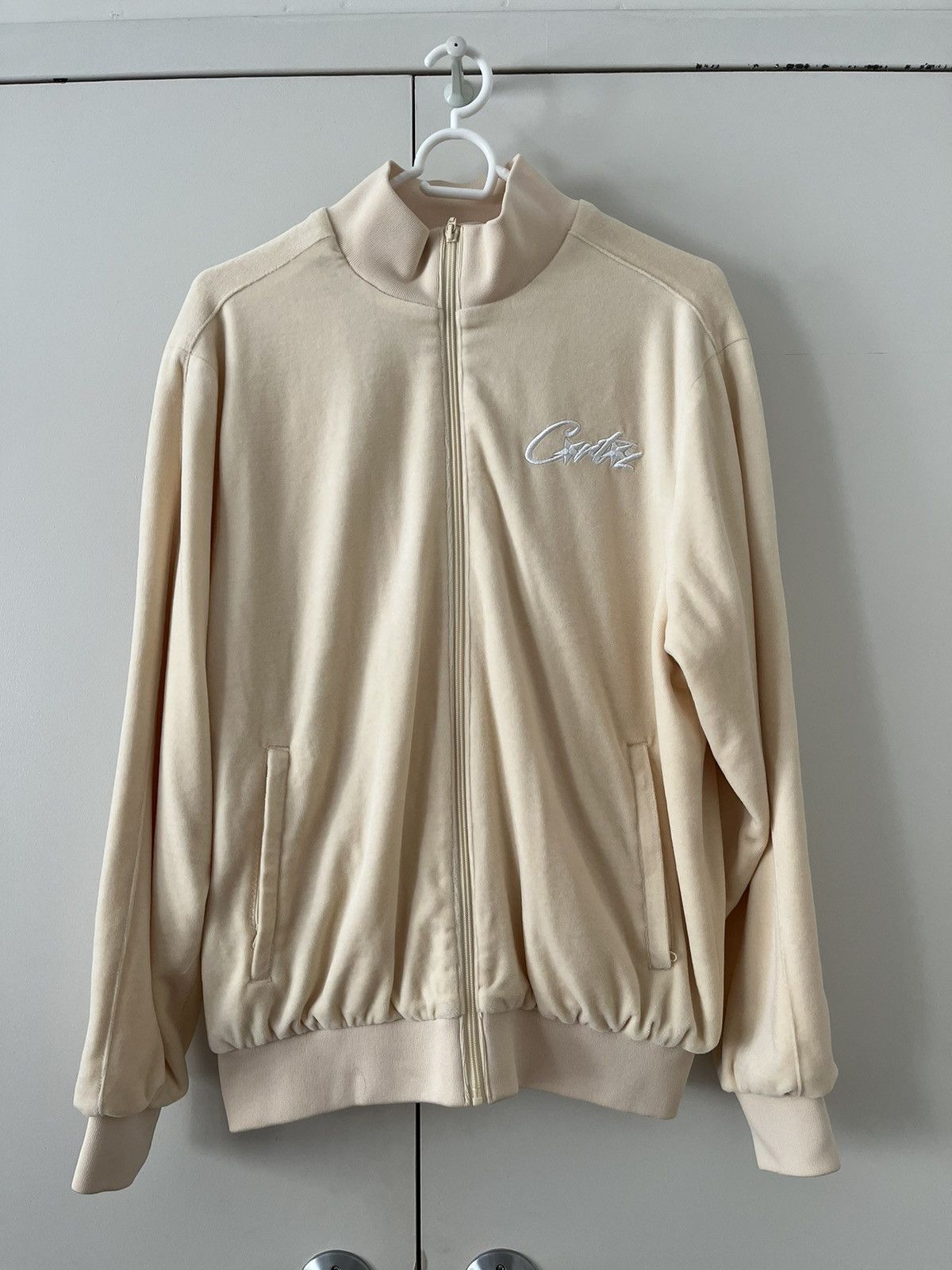 Corteiz Crtz Allstarz VVS Velour jacket medium size vanilla cream wh Size US M / EU 48-50 / 2 - 3 Thumbnail
