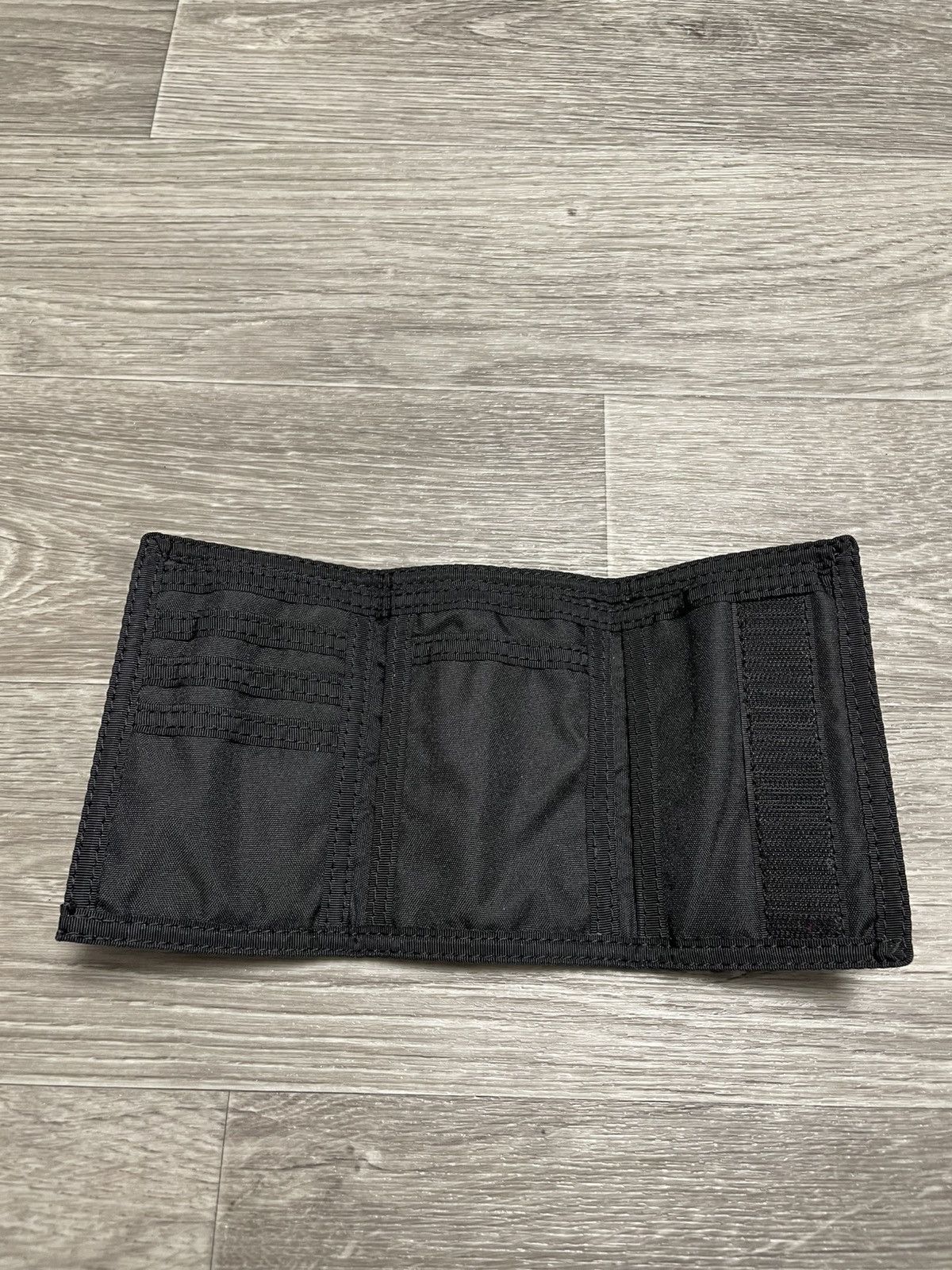 Nike Nike Wallet Swoosh Bifold Card Holder Coin Zip Purse Black Size ONE SIZE - 4 Thumbnail