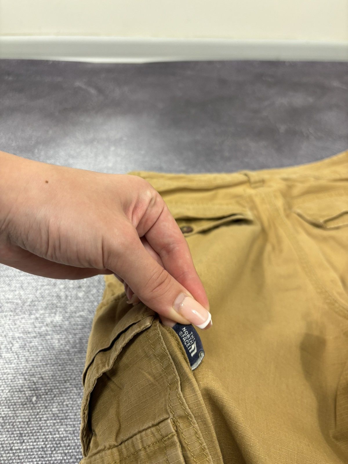 The North Face The North Face Men’s Utility Hype Outdoor Cargo Shorts Size US 30 / EU 46 - 17 Thumbnail