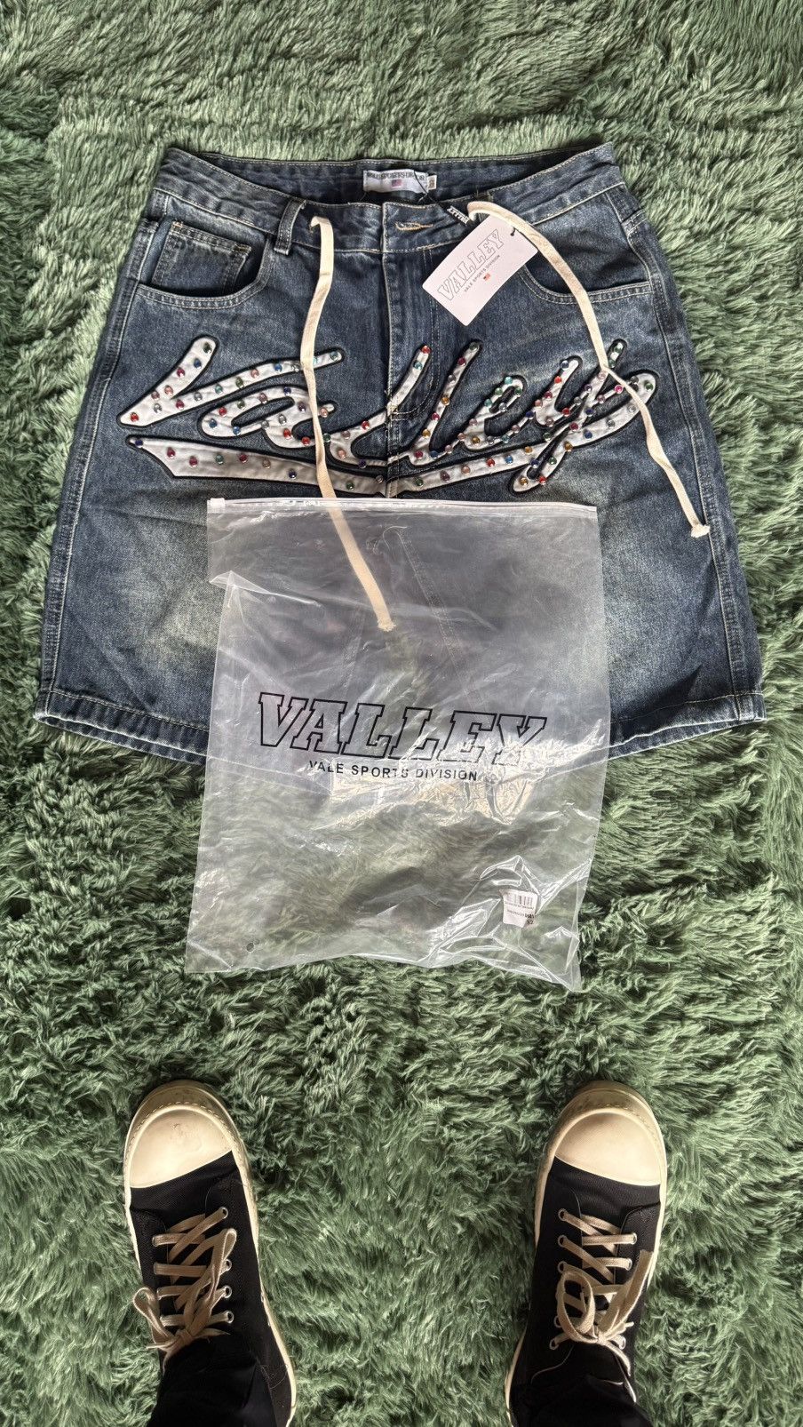 Other Valley Forever “Skittles” Jorts Size US 32 / EU 48 - 2 Thumbnail