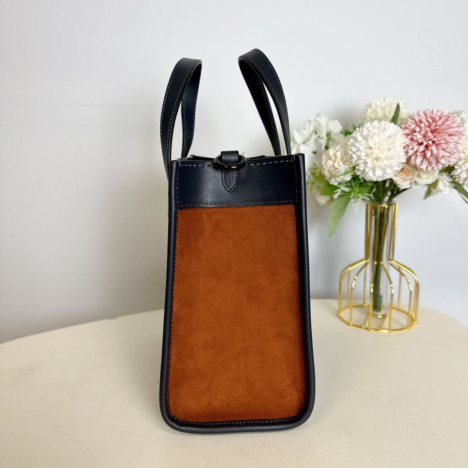 Coach Coach CD750 Field Tote 22 With Horse And Carriage IN NAVY Size ONE SIZE - 4 Thumbnail