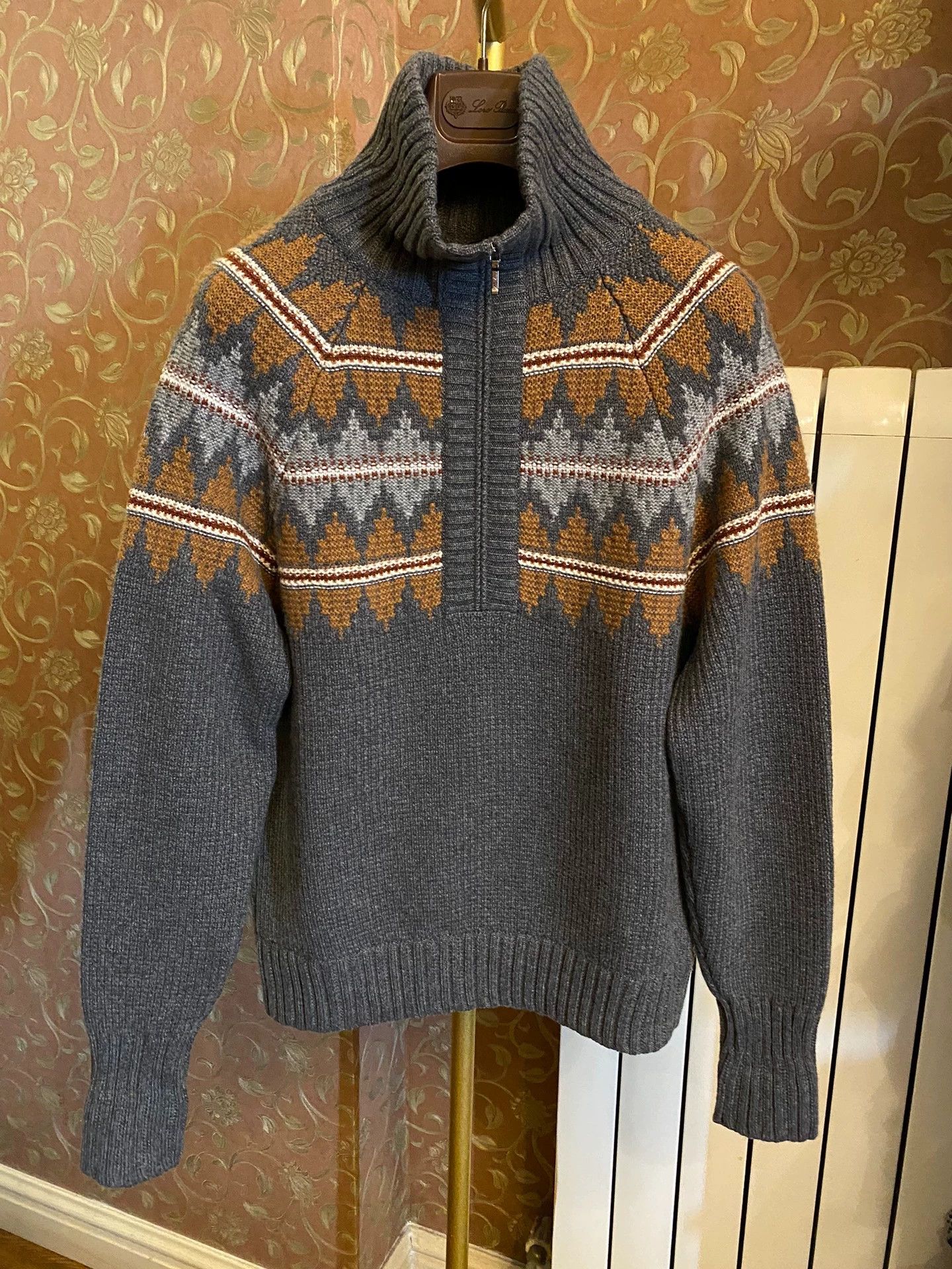 Loro Piana Loro Piana Xmas Limited 100% Cashmere Heavy Sweater 50 Size US M / EU 48-50 / 2 - 1 Thumbnail