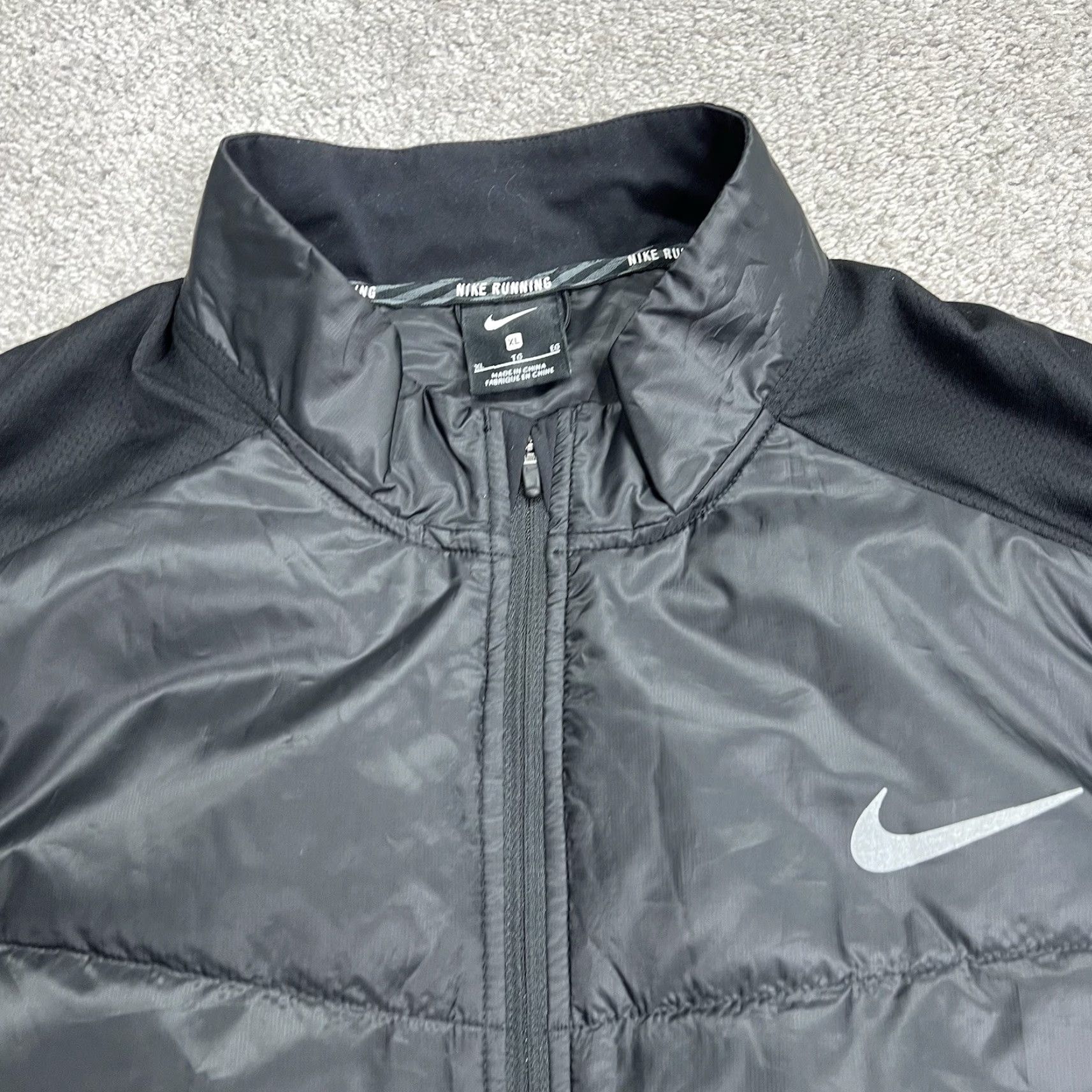 Nike Nike Running Vest Men's XL Polyfill Light 922457-010 Black Full Zip Lightweight Size US XL / EU 56 / 4 - 3 Thumbnail