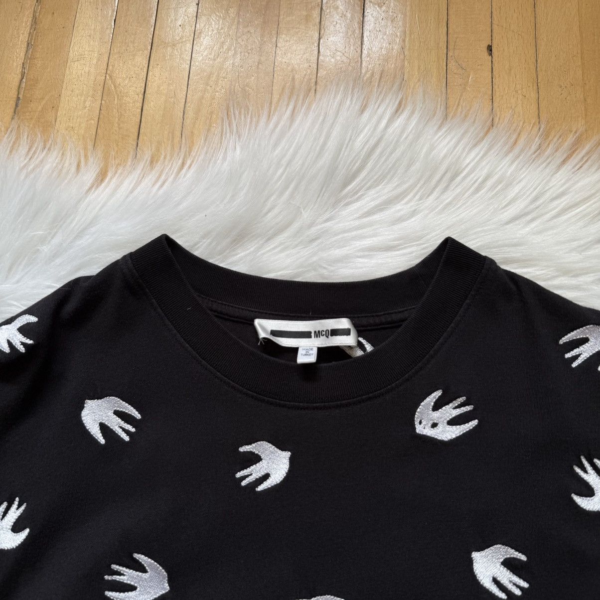 Alexander McQueen 📌Alexander McQueen MCQ Swallow Monogram Logo Tee T-shirt Size US M / EU 48-50 / 2 - 2 Thumbnail