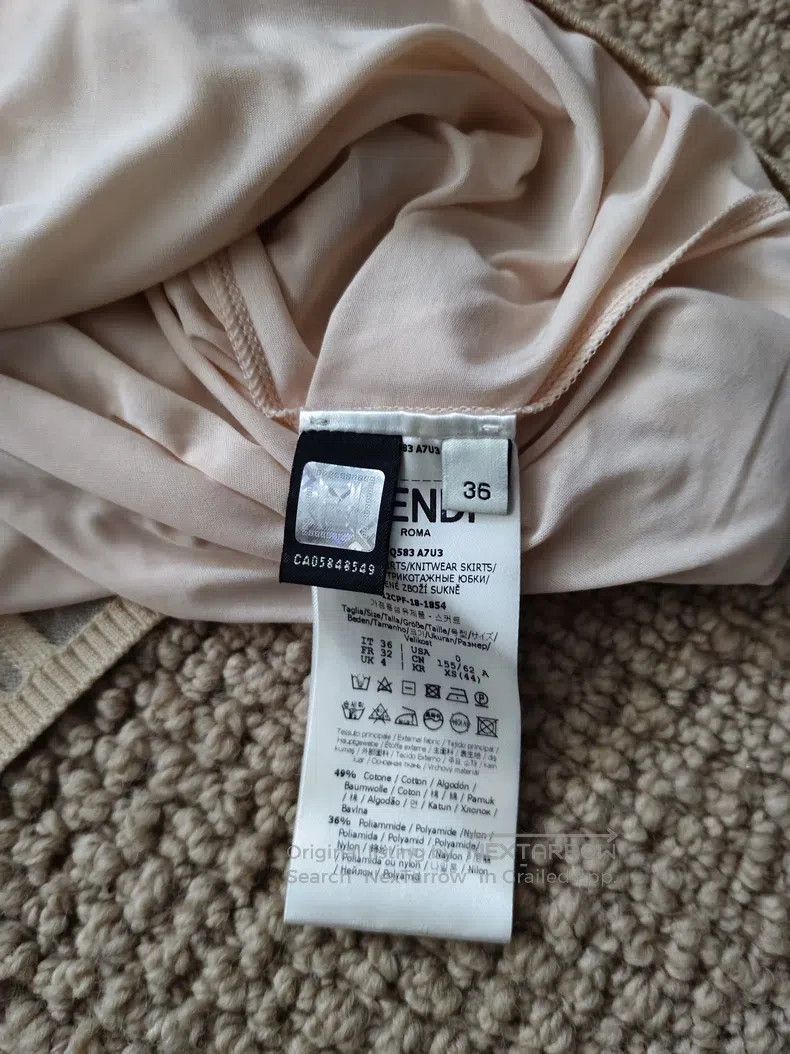 Fendi Fendi FF knitted set, ivory short sleeve top + skirt, made Size XS / US 0-2 / IT 36-38 - 7 Thumbnail