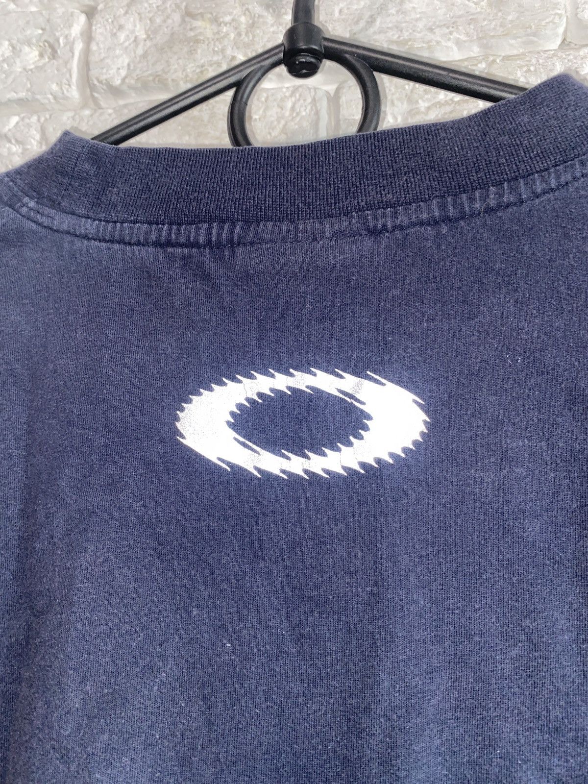 Oakley × Vintage Vintage Oakley T-shirt Central Authentic Logo Size US L / EU 52-54 / 3 - 5 Thumbnail