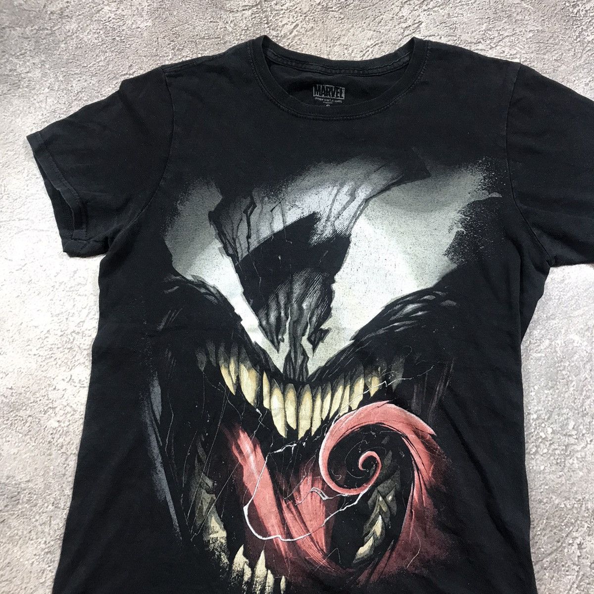 Vintage Vintage 90s Venom Graphic Tee Dark Academia Grunge Boxy S Size US S / EU 44-46 / 1 - 2 Thumbnail
