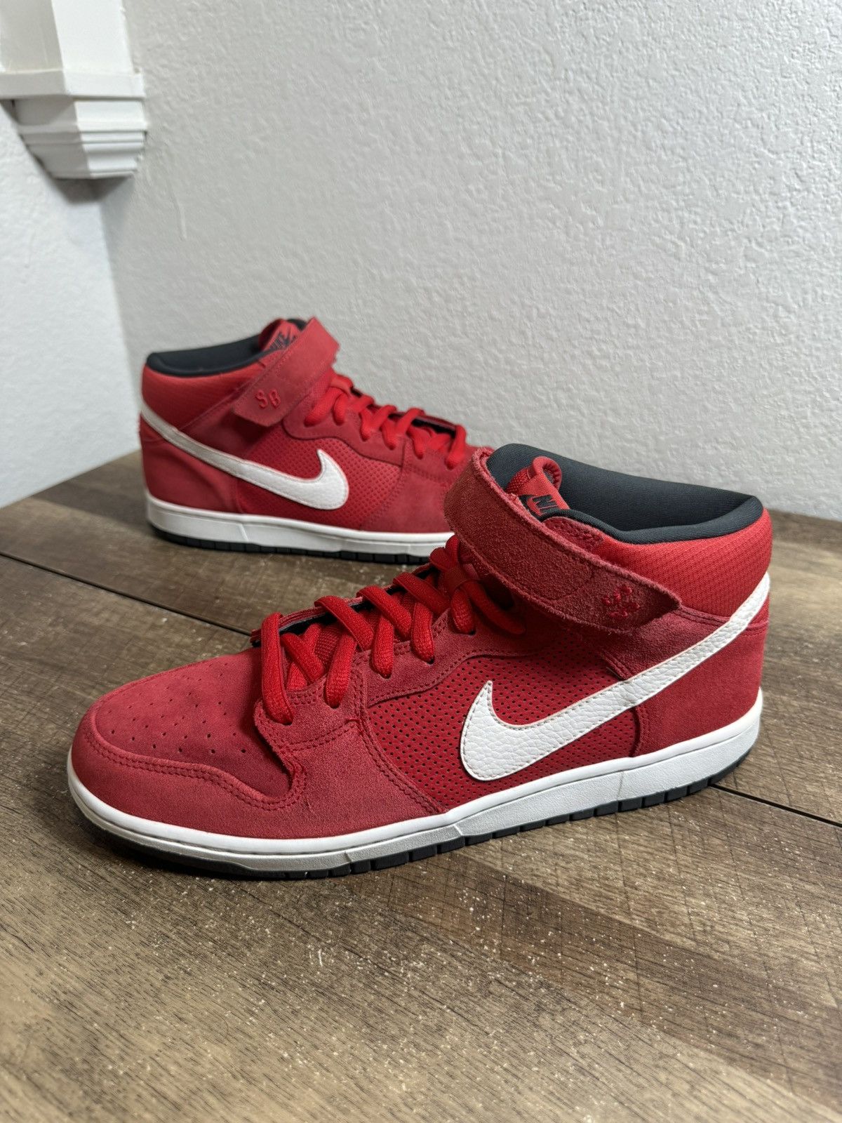 Nike Nike Dunk SB Mid Hyper Red White - Size 11 Sneakers Shoes Size US 11 / EU 44 - 2 Thumbnail