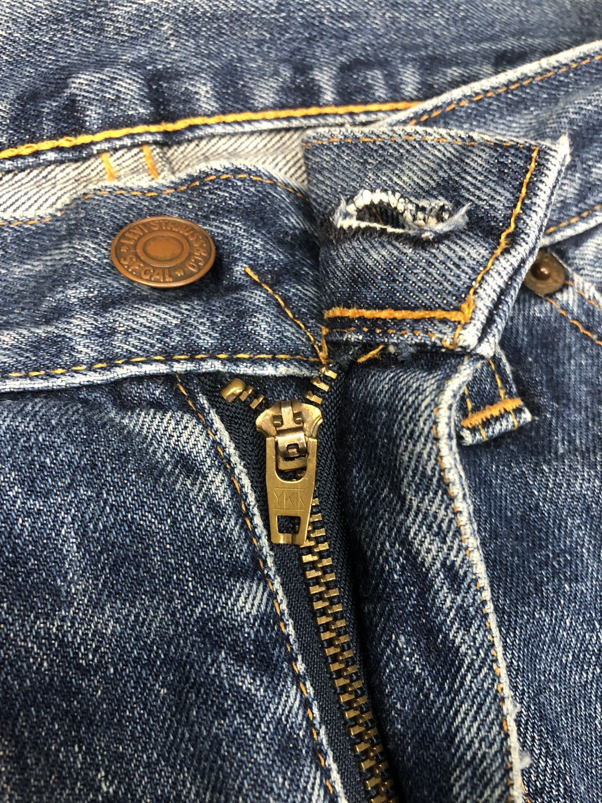 Japanese Brand × Levi's × Vintage Vintage 90s Distressed Levis 551 ZXX Salvage Jeans Size US 32 / EU 48 - 6 Thumbnail
