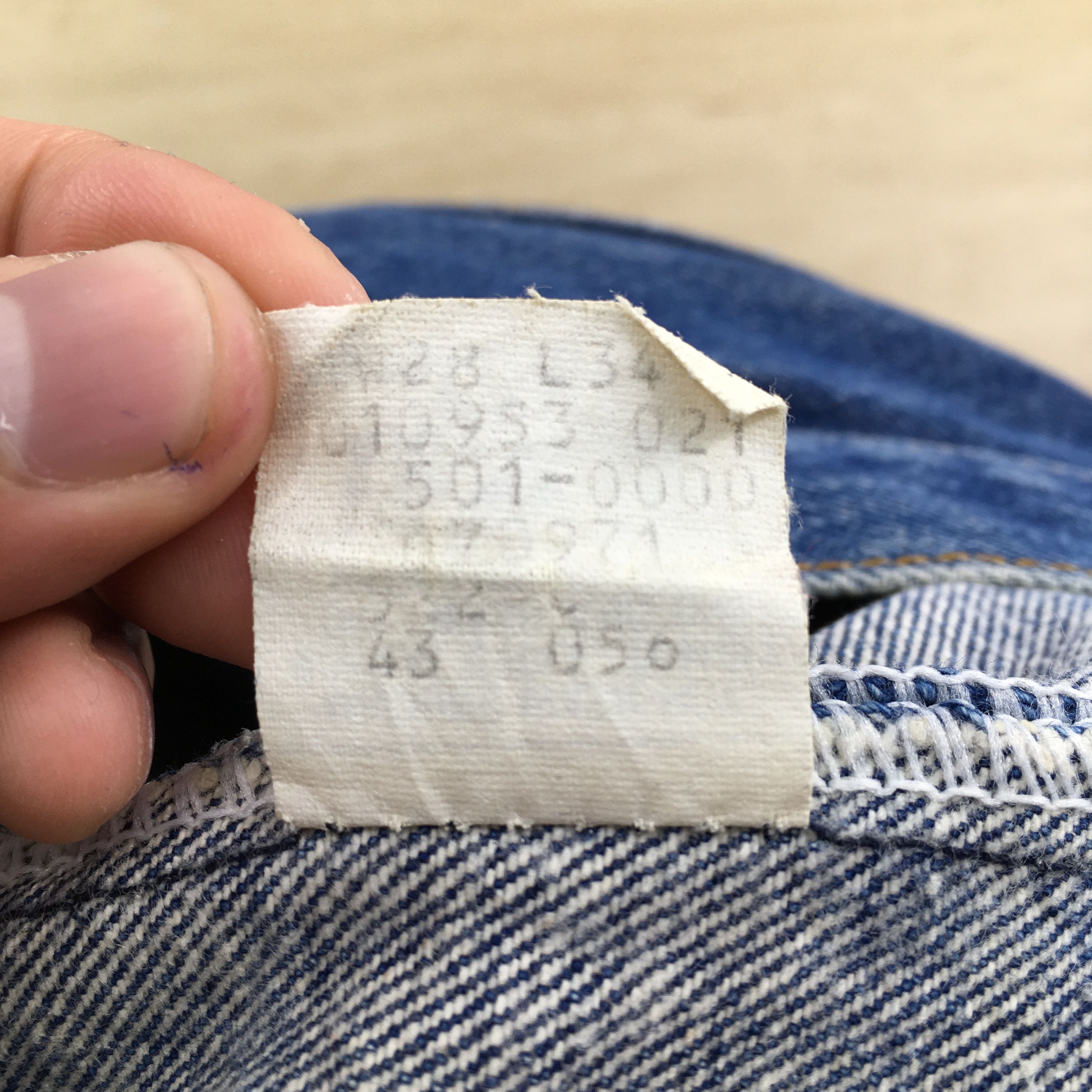 Levi's Size 26x30 Vintage 90s Levi's 501 Faded Blue Jeans S874 Size 26" / US 2 / IT 38 - 14 Thumbnail
