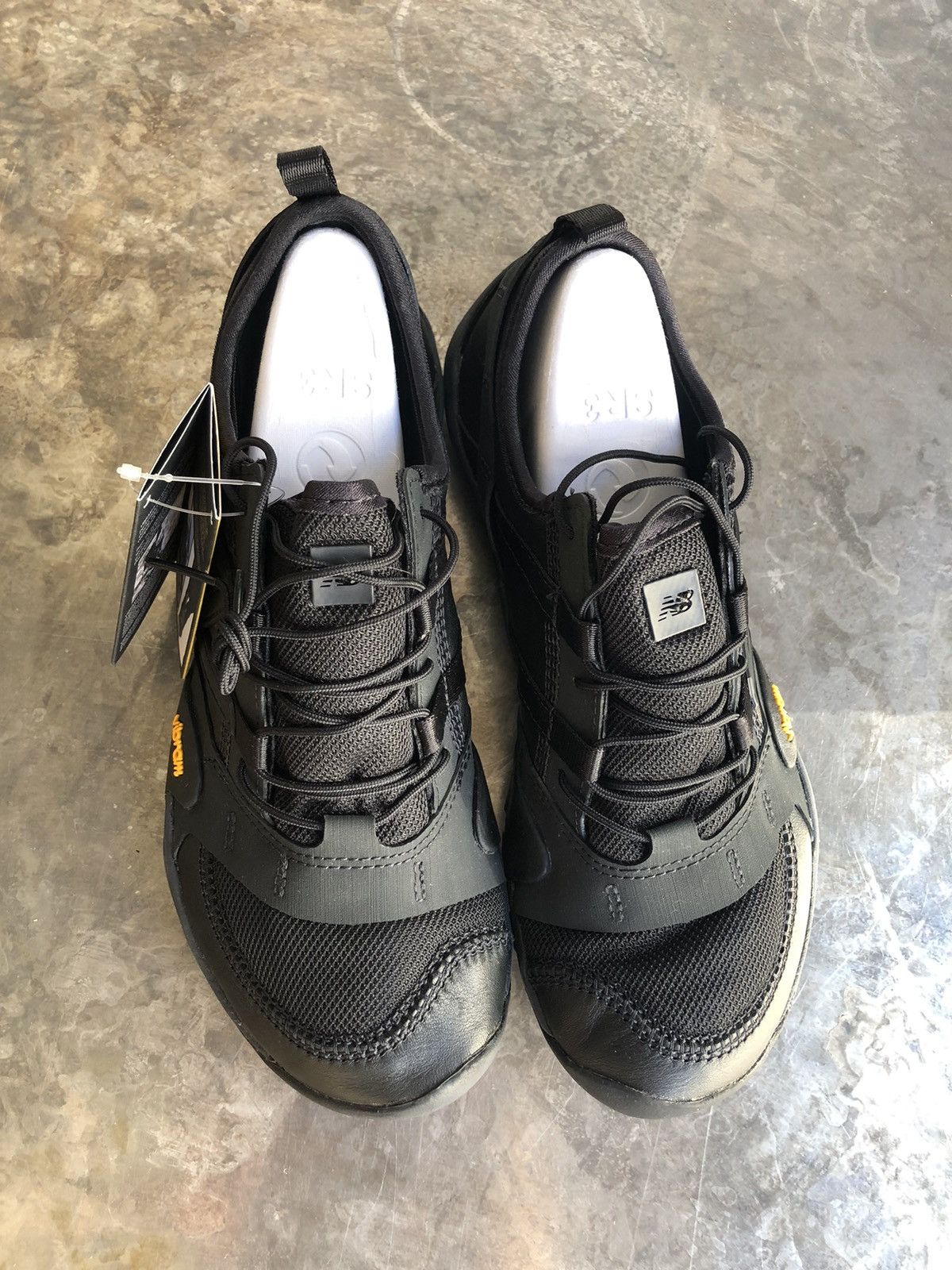 Issey Miyake × New Balance Issey Miyake x New Balance MT10OV1 Running Shoes Size US 7 / IT 37 - 3 Thumbnail