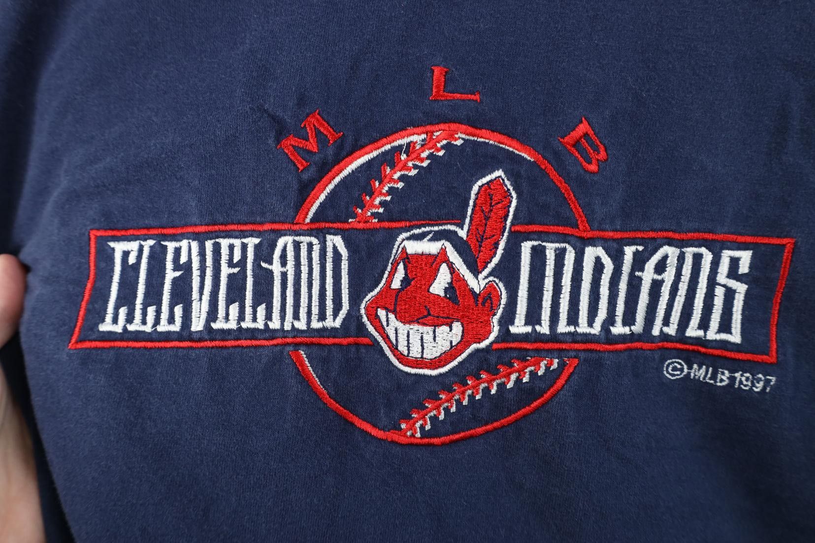 Vintage Vintage 90s Chief Wahoo Cleveland Indians Baseball T-Shirt Size US XL / EU 56 / 4 - 5 Thumbnail