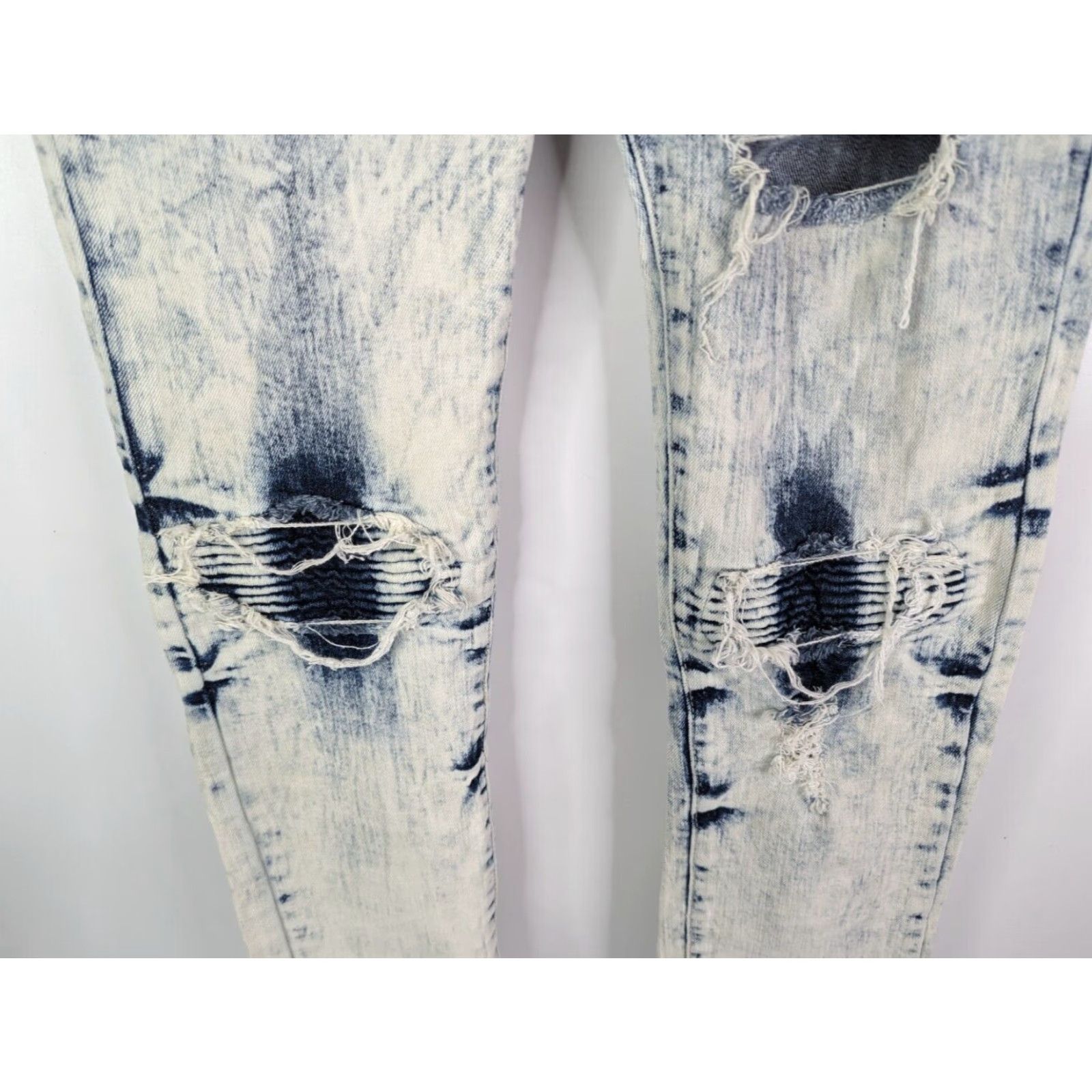 Forever 21 Forever 21 Men Jeans Slim Moto Distressed Bleached Light Wash Denim Size 30 Size US 30 / EU 46 - 3 Thumbnail