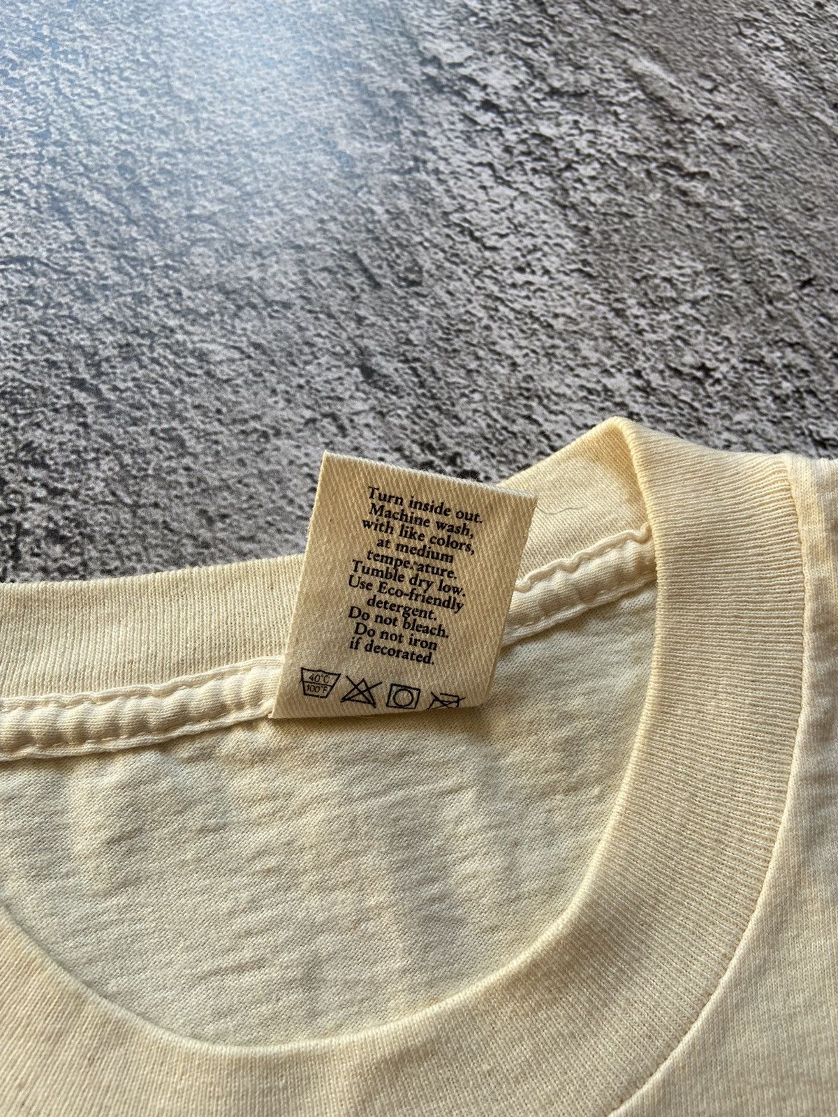 Vintage Vintage Wolf Diana Dee Tyler Distressed Tee Size US M / EU 48-50 / 2 - 8 Thumbnail