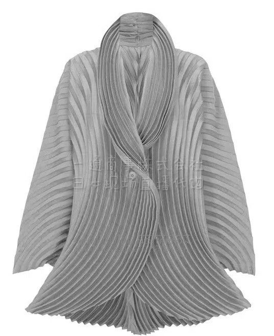 Issey Miyake Issey Miyake Main Line Gray Coat Size M / US 6-8 / IT 42-44 - 1 Thumbnail