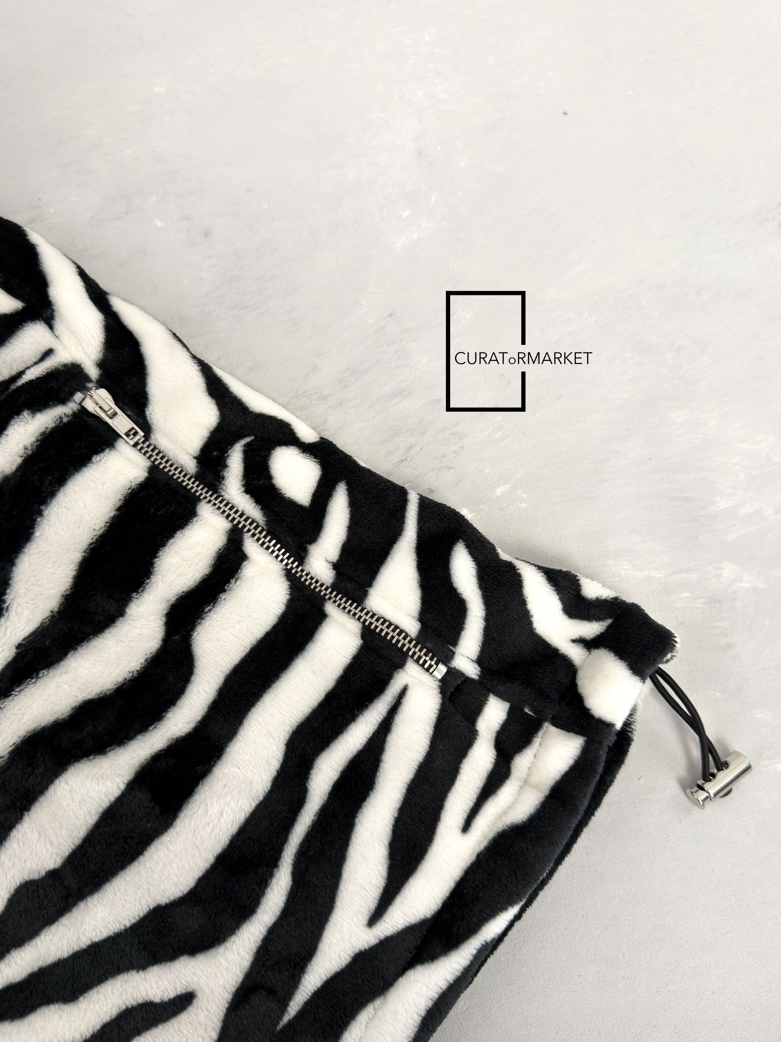 Vetements RARE Runway Zebra Print Fleece Zip Side Pocket Jacket SS23 Size US L / EU 52-54 / 3 - 16 Thumbnail